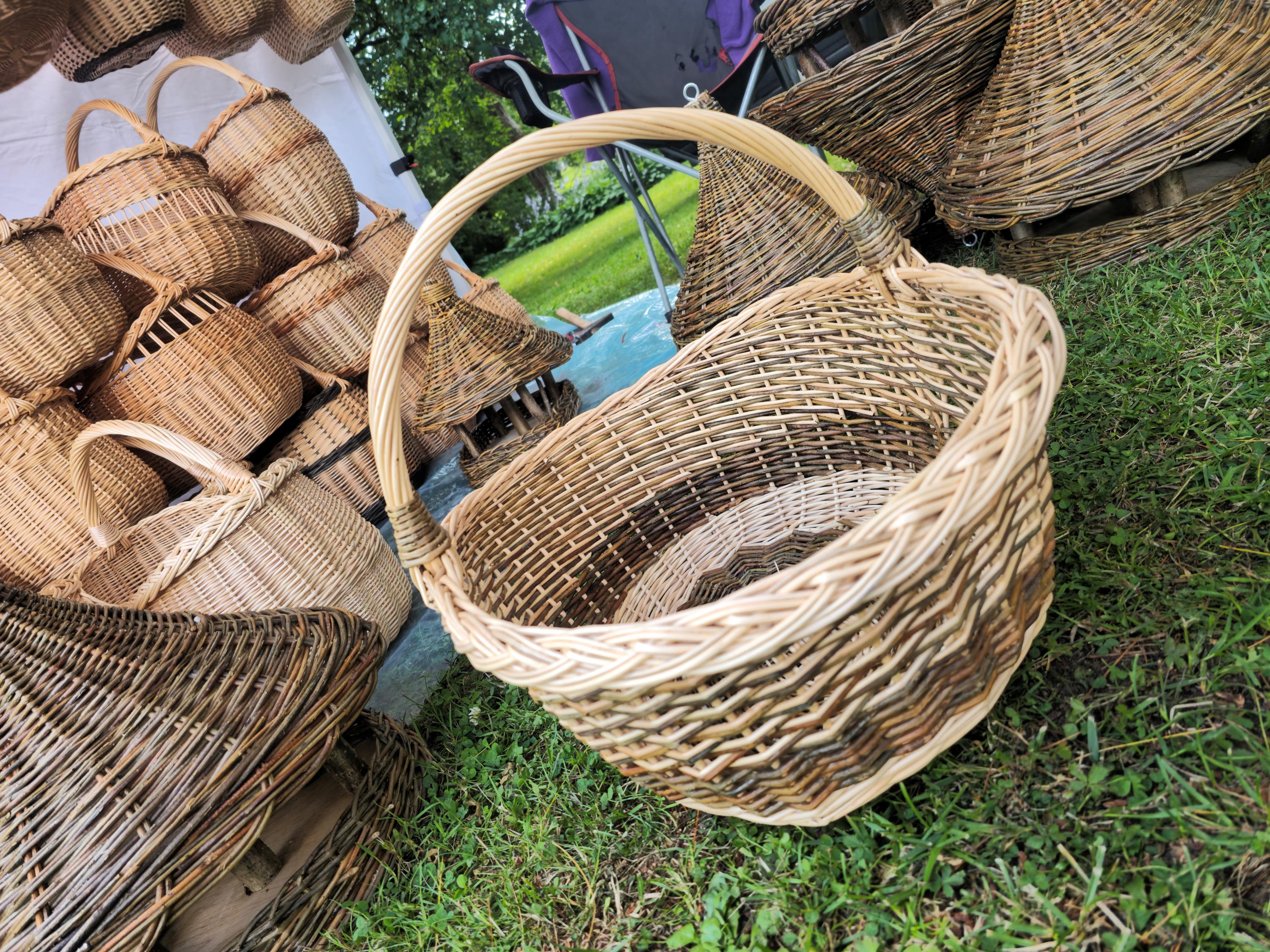 Large Wicker Basket with Sturdy Handle – Large Handmade Decorative Storage