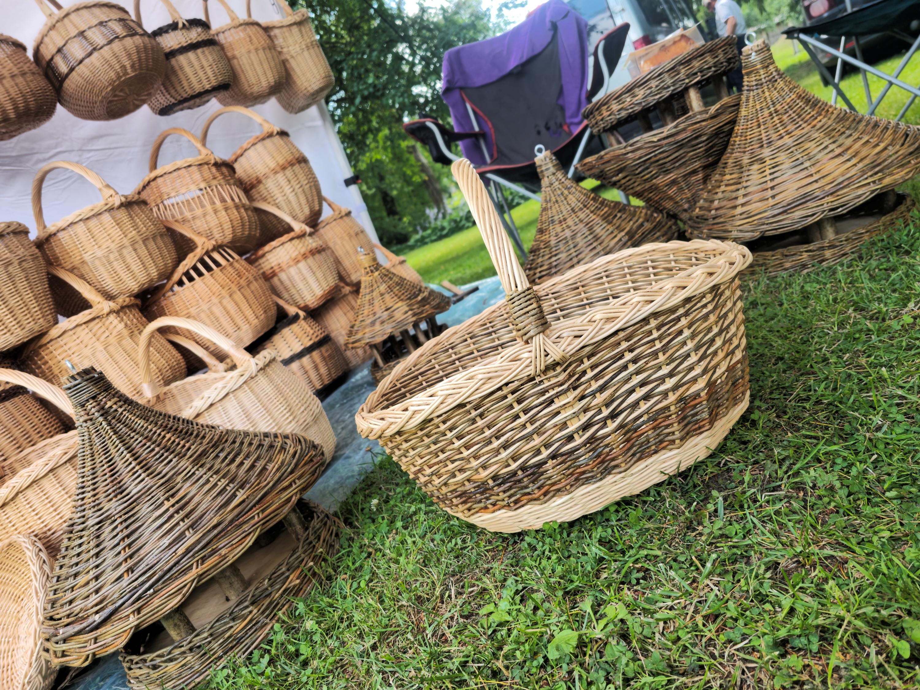 Large Wicker Basket with Sturdy Handle – Large Handmade Decorative Storage
