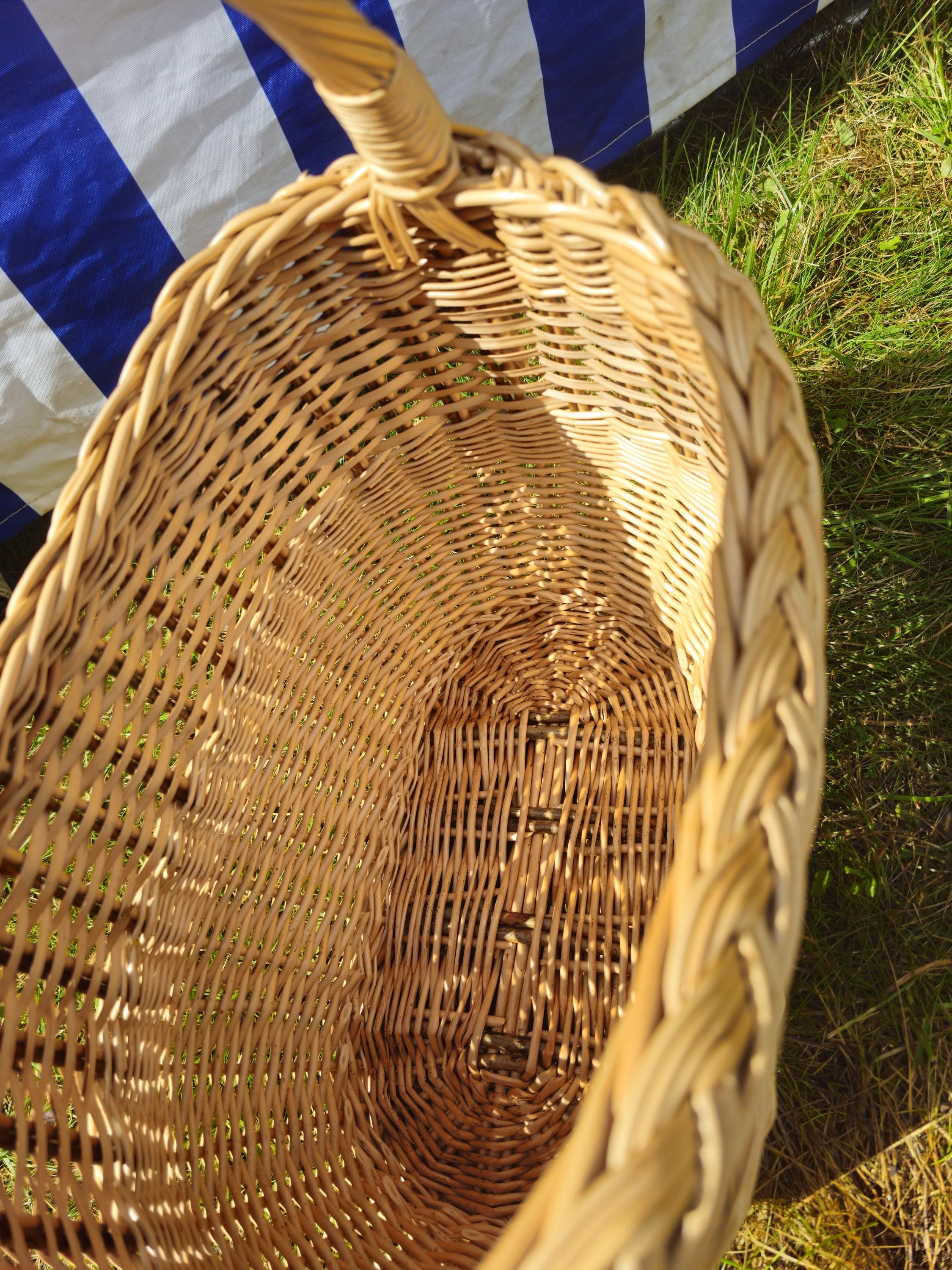 Wicker Basket with Braided Rim – Handwoven Rustic Willow Basket