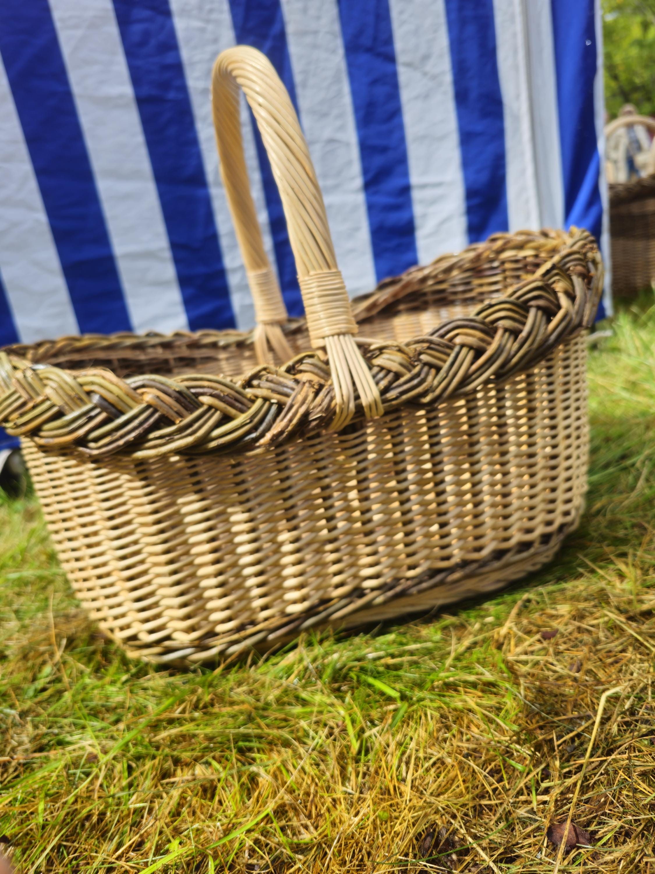 Wicker Foraging Basket with Natural Braided Rim – Handwoven Mushroom or Market Basket