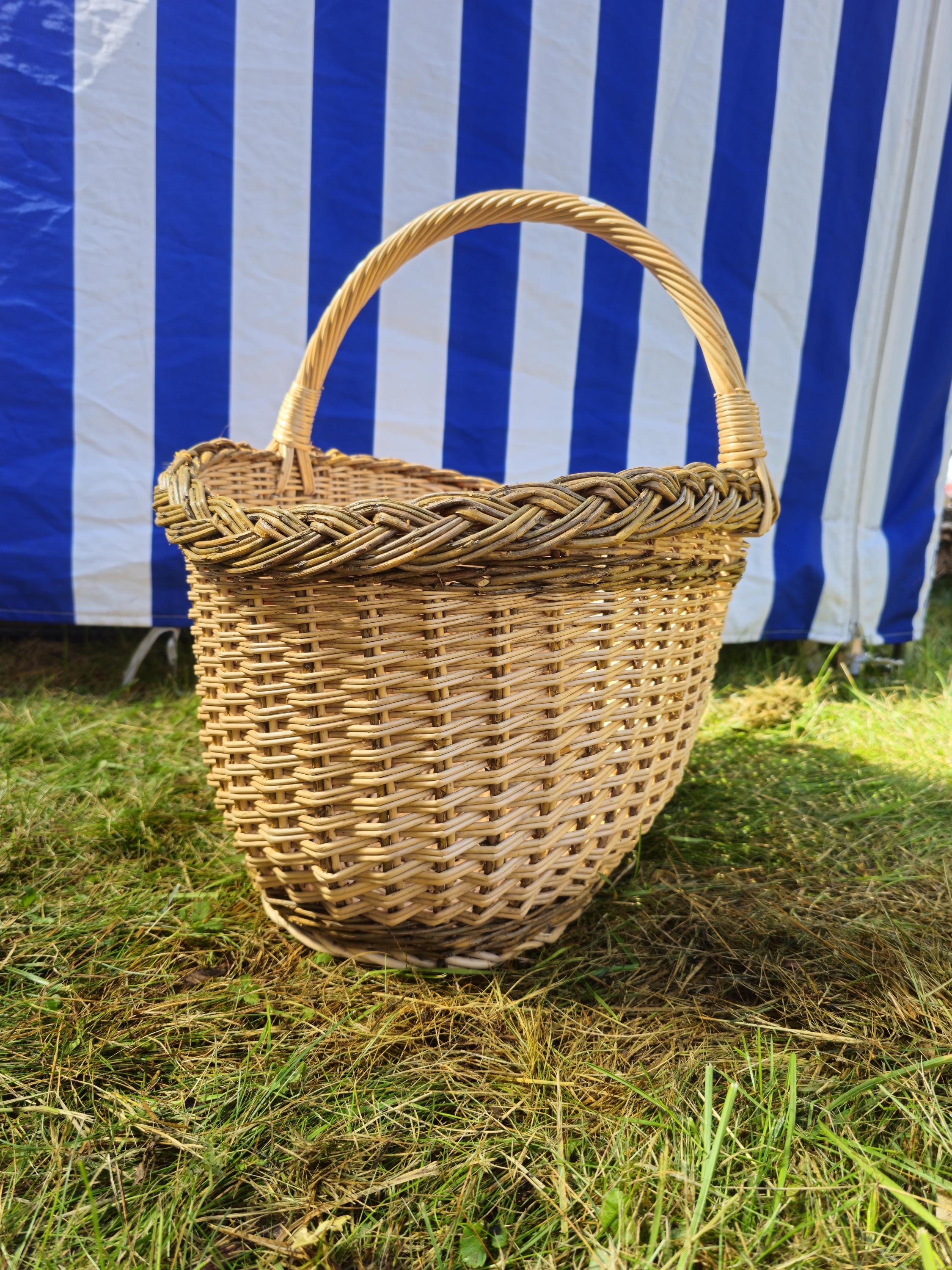 Large Oval Wicker Basket with Rustic Finish – Handwoven Willow Foraging & Storage Basket