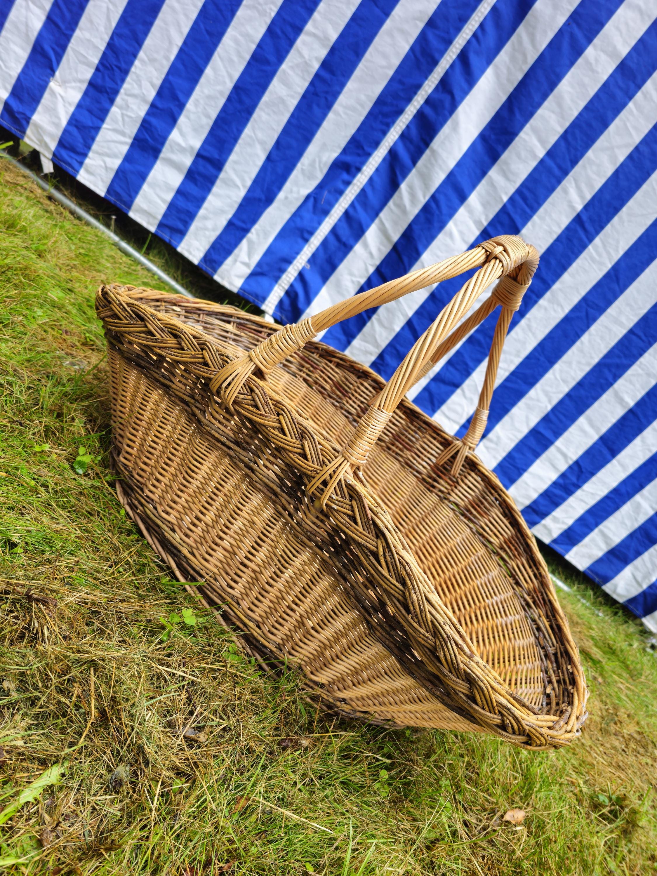Extra Large Rustic Wicker Basket with Braided Rim – Handwoven Willow Basket for Gathering & Storage