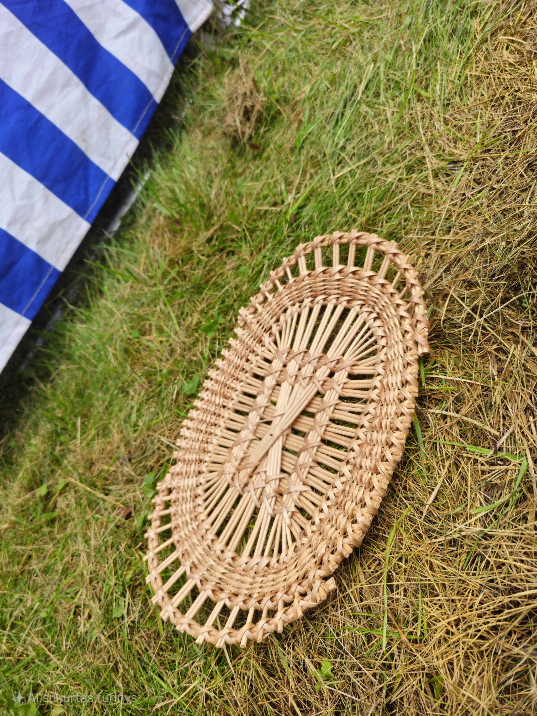 Oval Woven Wicker Tray – Natural Decorative Handcrafted Piece