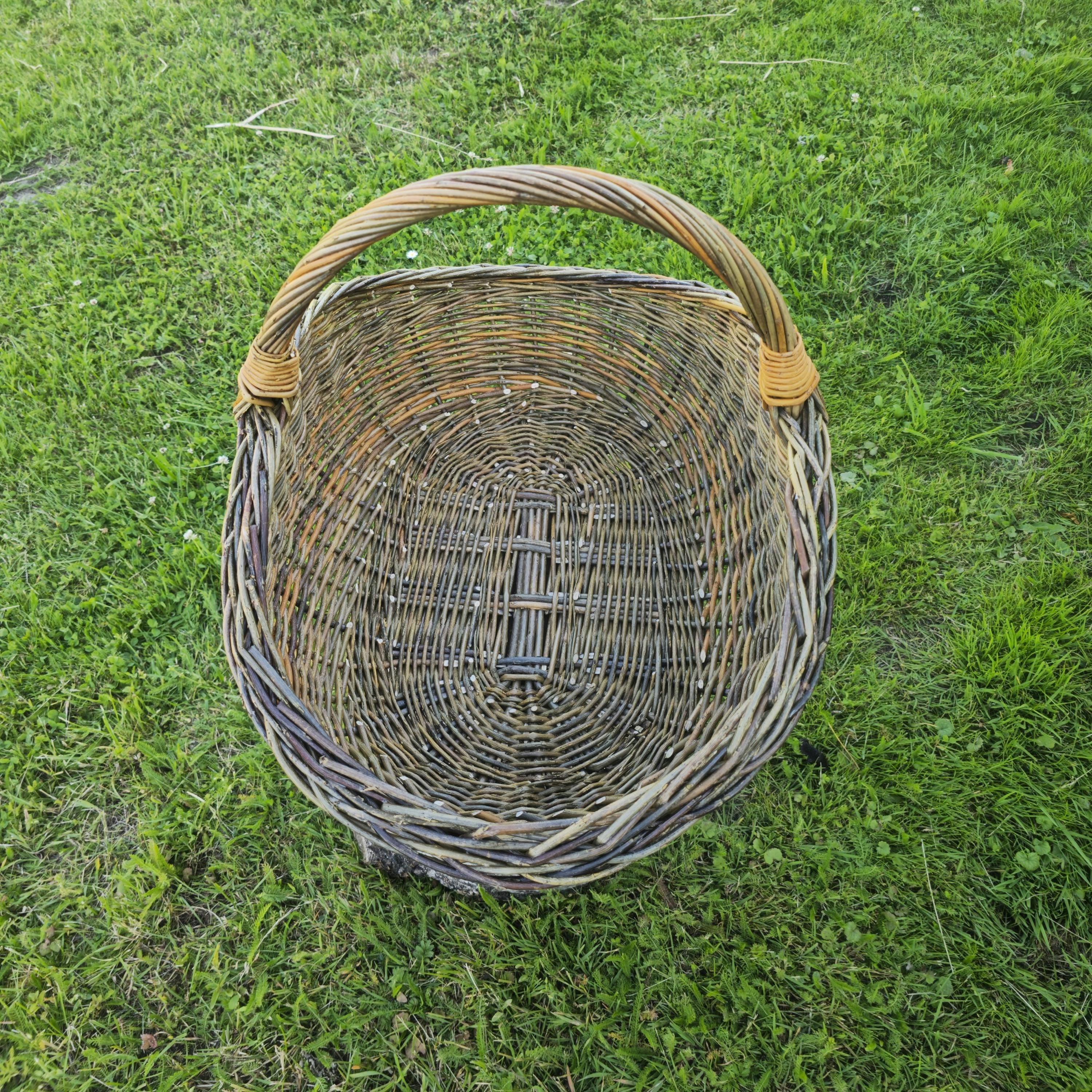 Handwoven Unpeeled Willow Basket: Rustic Gathering & Harvest Basket