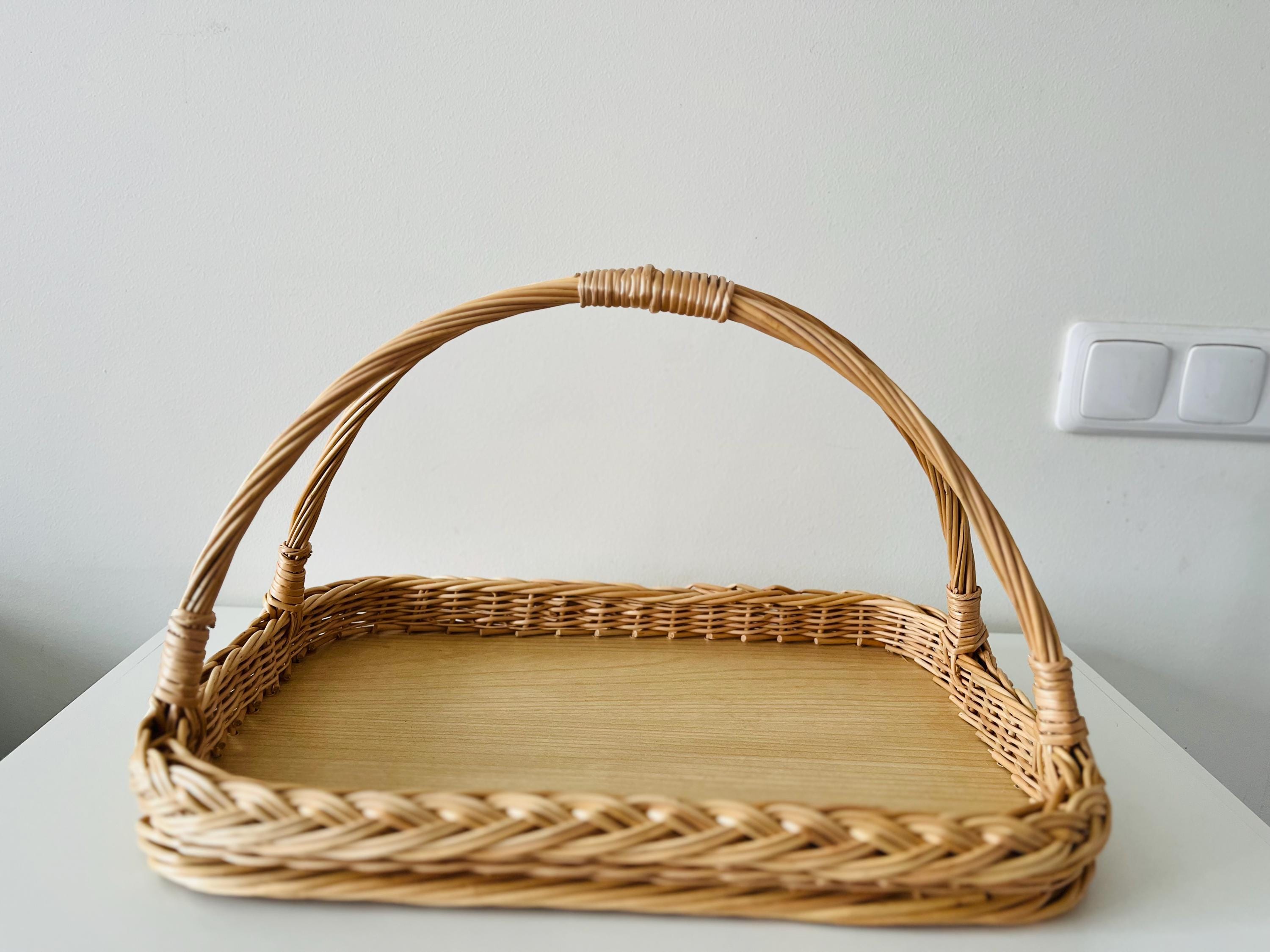 Handwoven Wicker Tray – Rustic Willow Serving Basket with Handles, Natural Table or Kitchen Decor