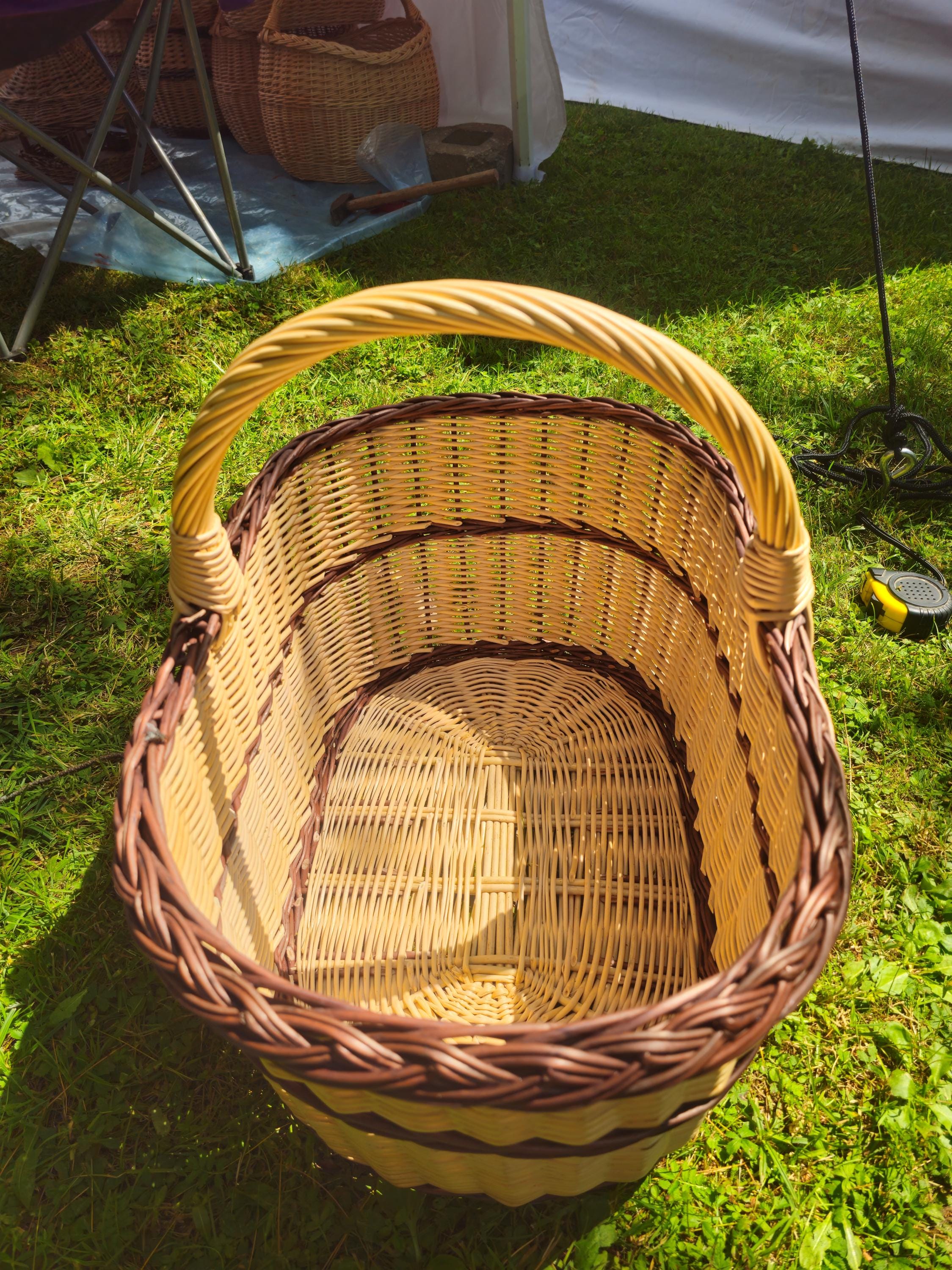 Large Rustic Decorative Wicker Basket – Handwoven Farmhouse Storage – Cottagecore Natural Home Decor