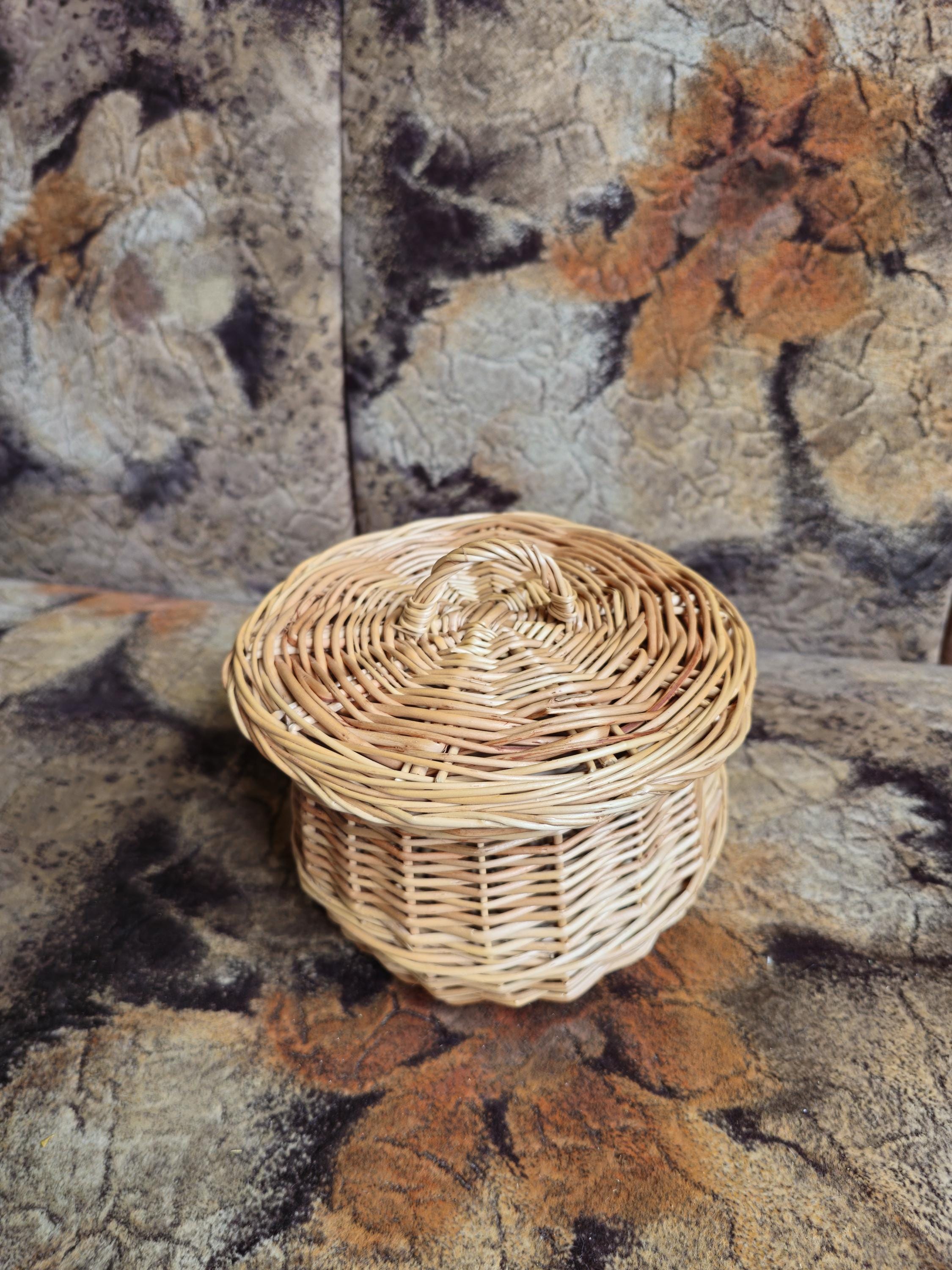 Handwoven Willow Basket Jar with Lid: Rustic Kitchen & Home Decor