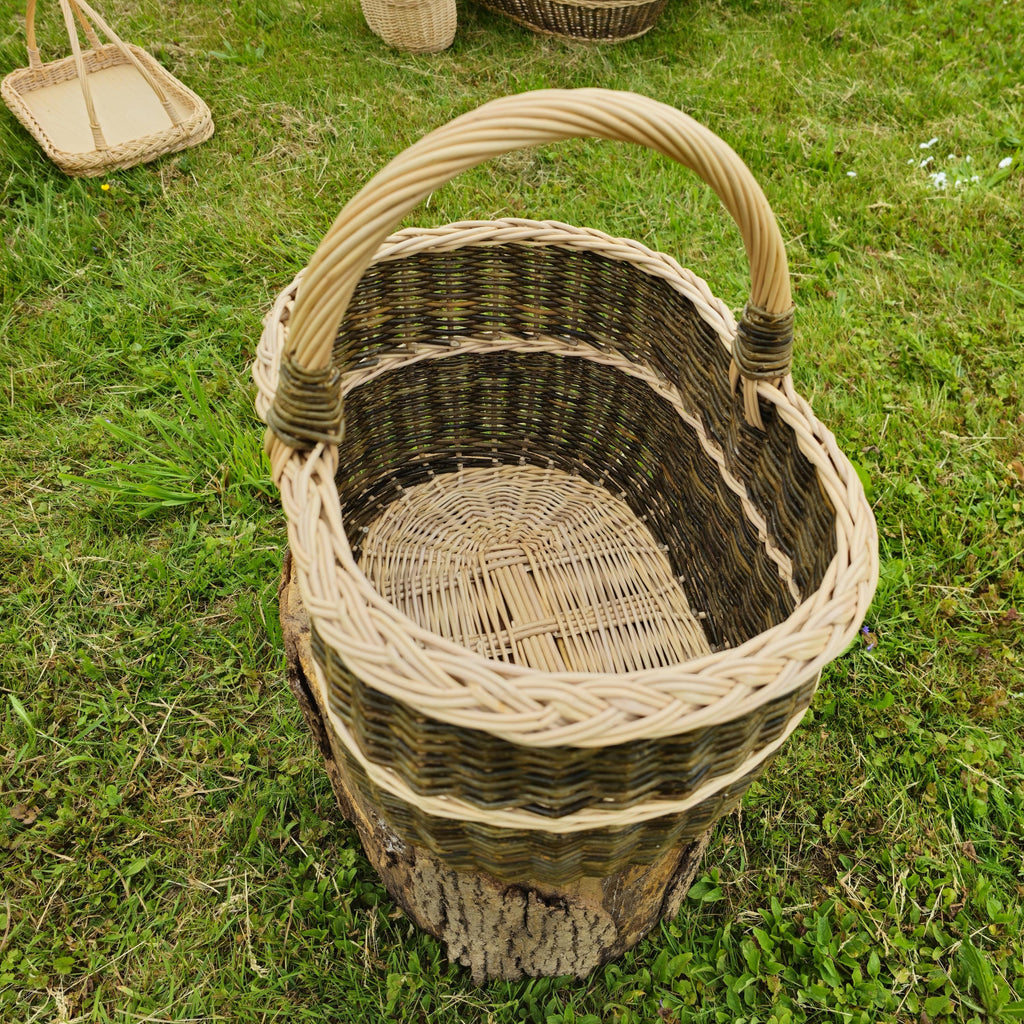 Handmade Wicker Basket with Handle: Rustic Farmhouse Decor from Lithuania
