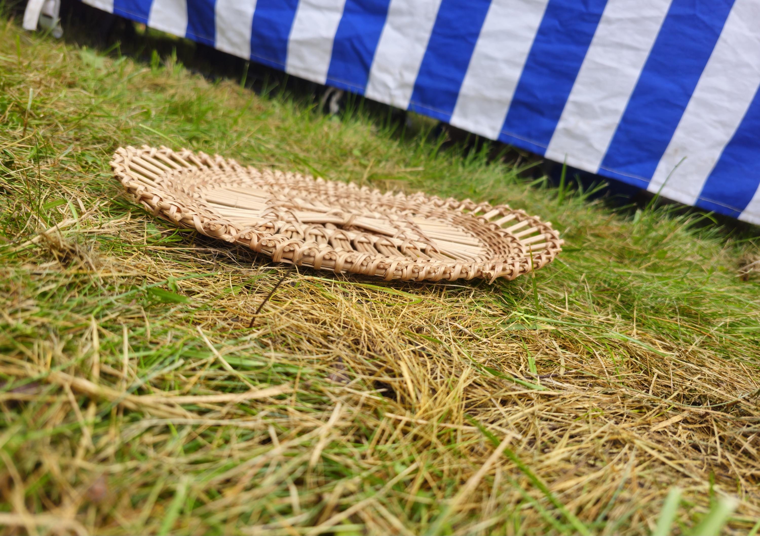Oval Woven Wicker Tray – Natural Decorative Handcrafted Piece