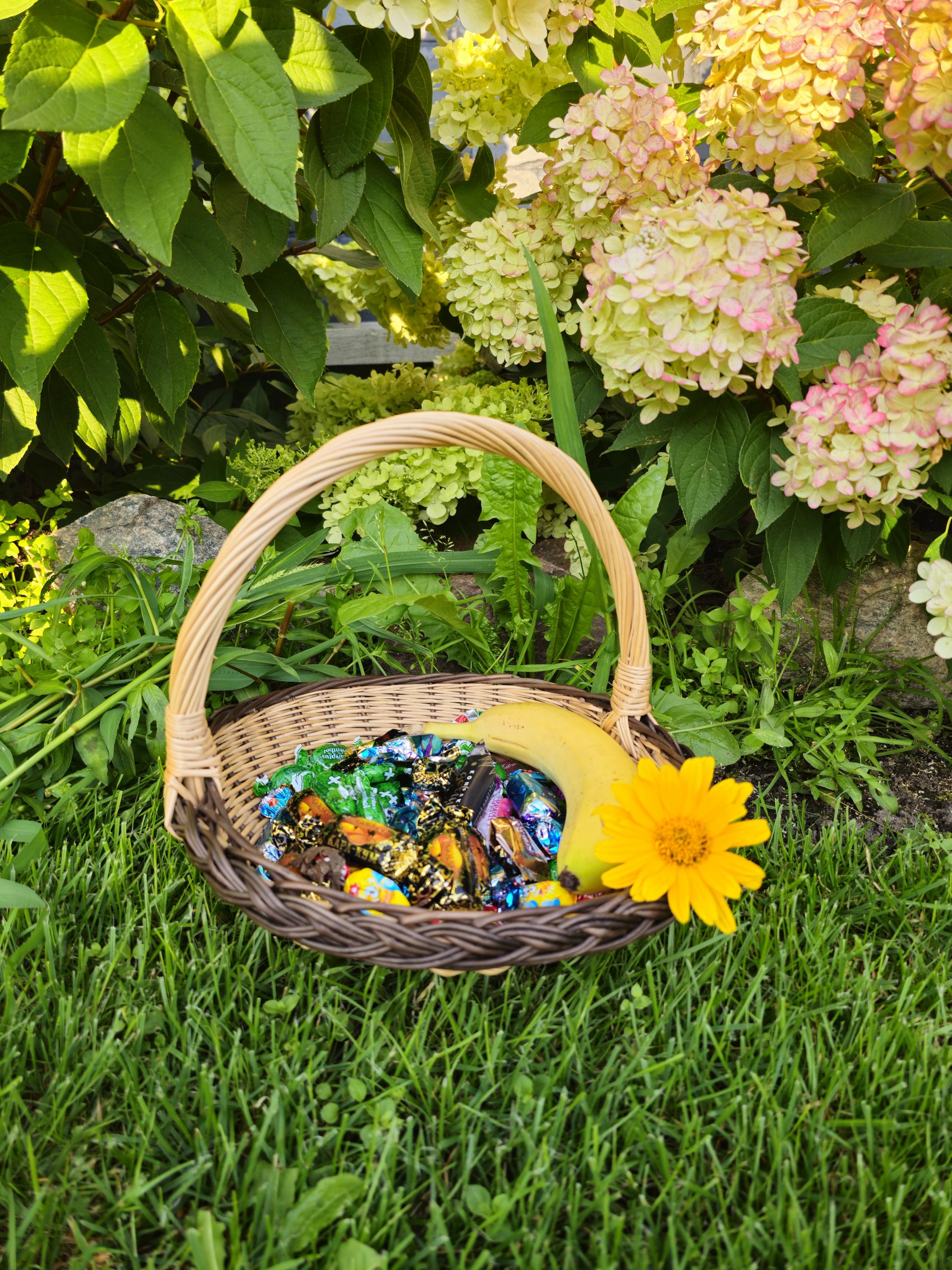 Handwoven Willow Flower Girl Basket: Lithuanian Wedding Decor
