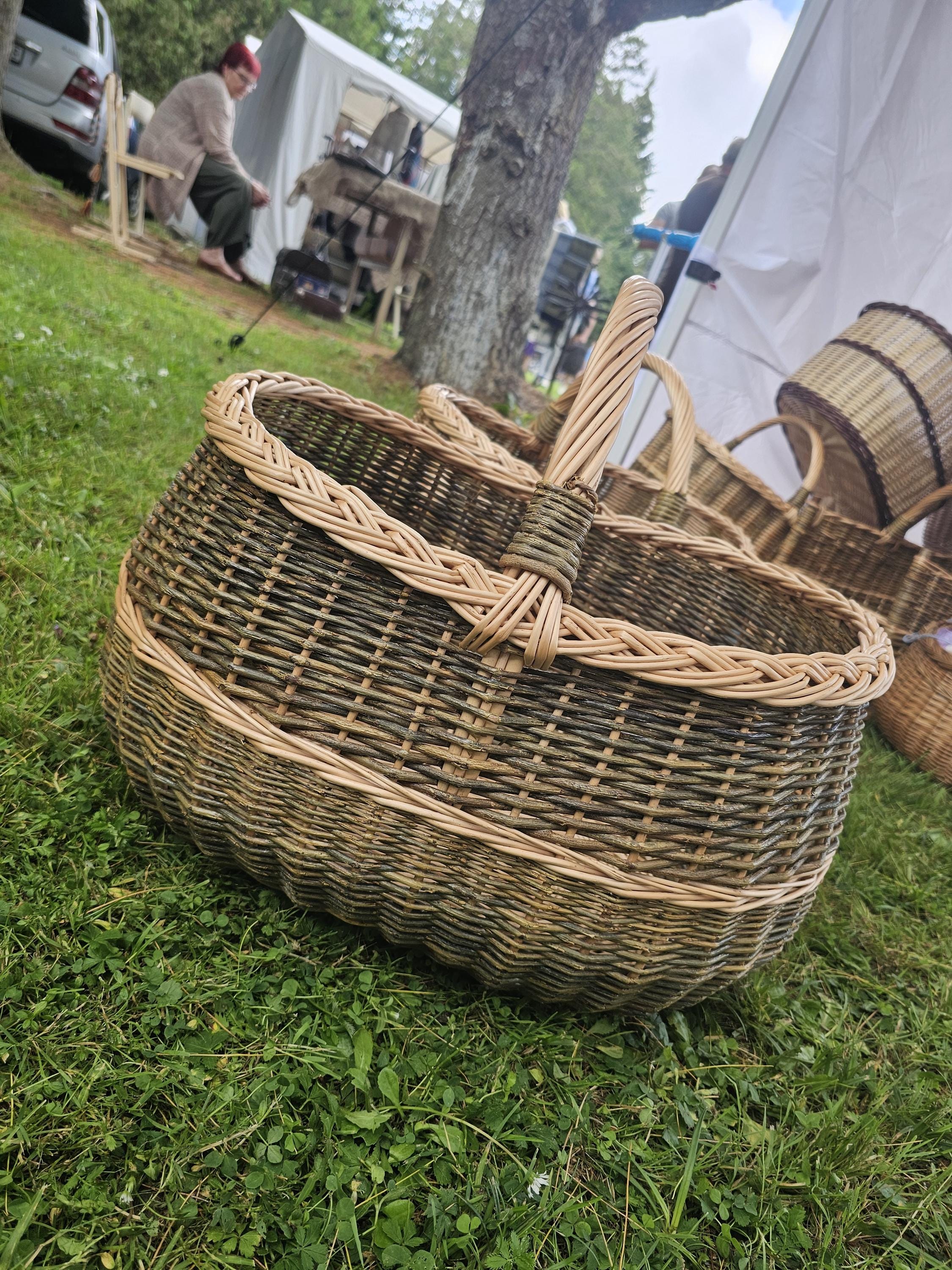 Extra Large Handwoven Wicker Basket: Rustic Blanket & Pillow Storage