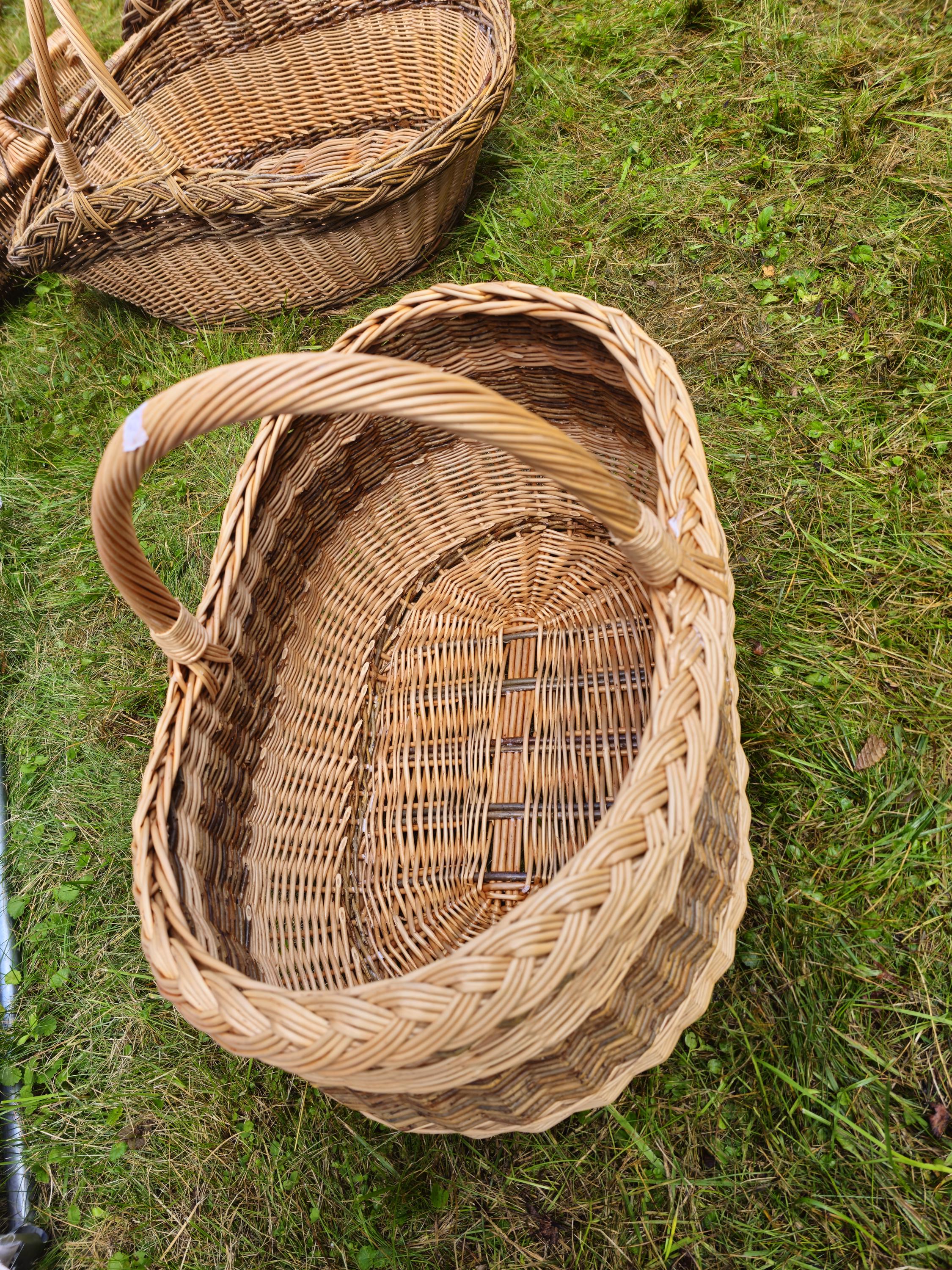 Braided Rim Large Wicker Gathering Basket – Rustic Handwoven Willow Foraging Basket
