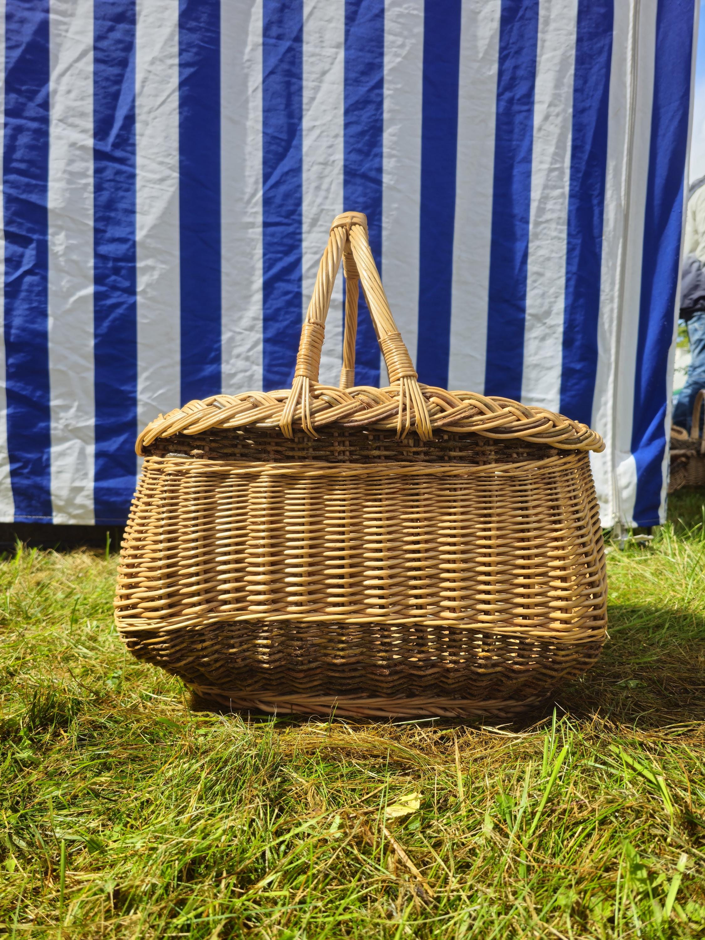 Wicker Mushroom Basket with Thick Braided Edge – Traditional Handwoven Foraging Basket