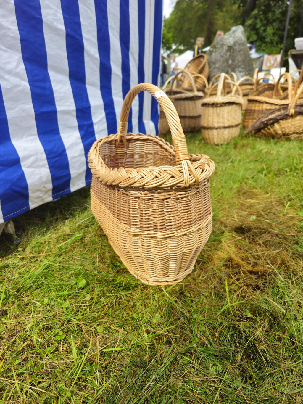 Wicker Oval Basket with Braided Rim – Small Handwoven Willow Basket