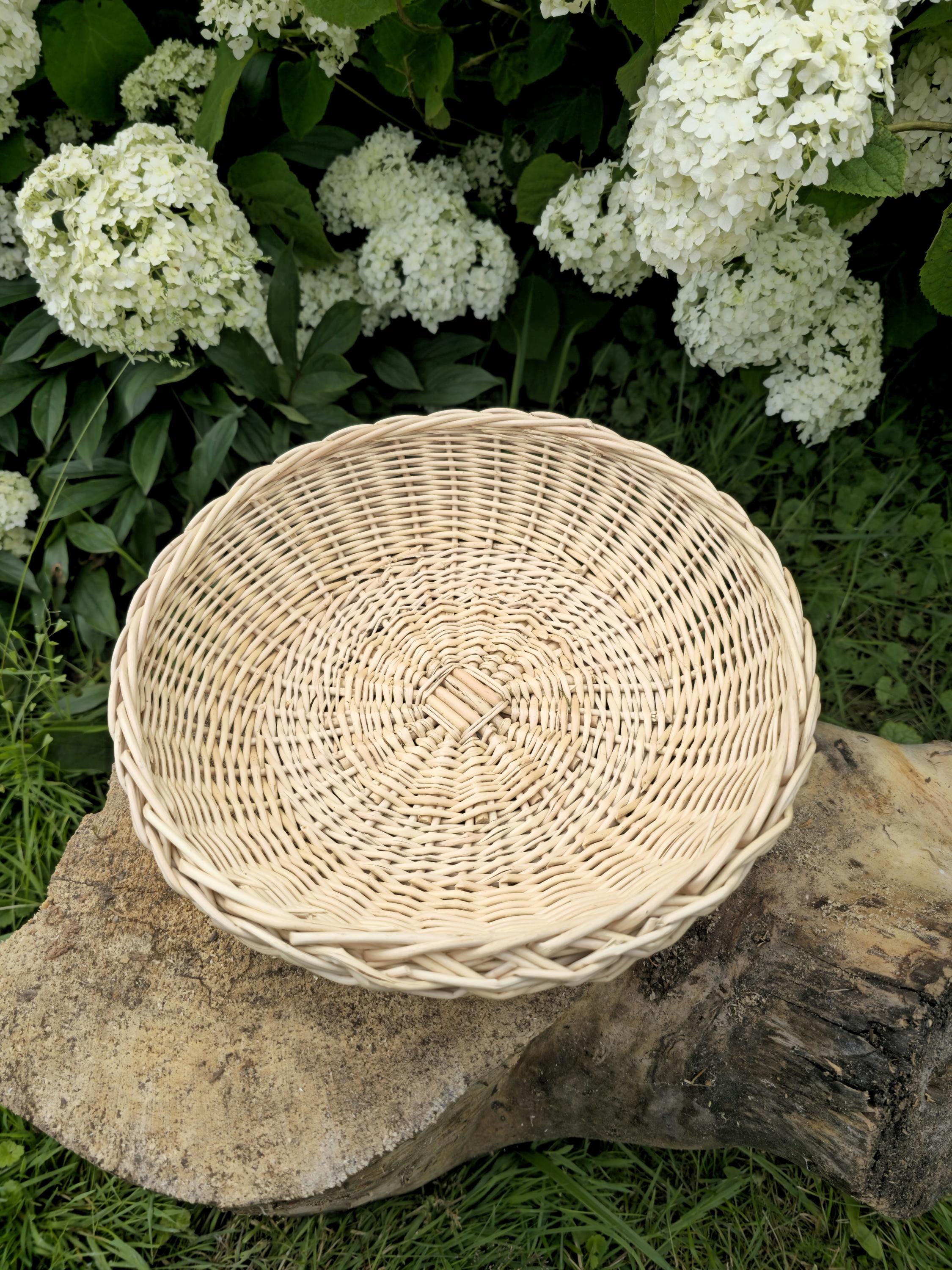 Rustic Wicker Plate – Handwoven Natural Table Centerpiece – Farmhouse Decorative Tray