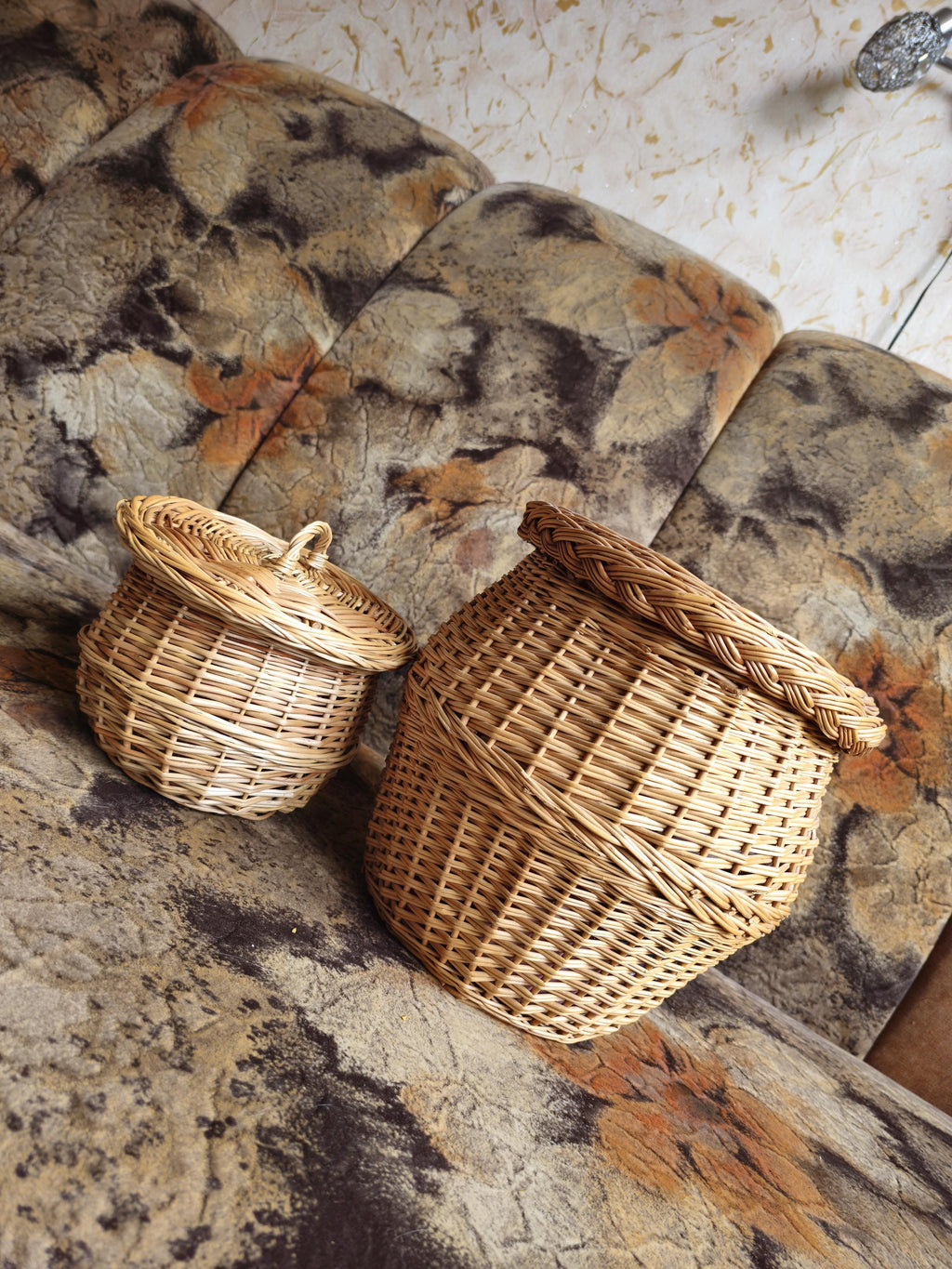 Handwoven Willow Basket Jar with Lid: Rustic Kitchen & Home Decor