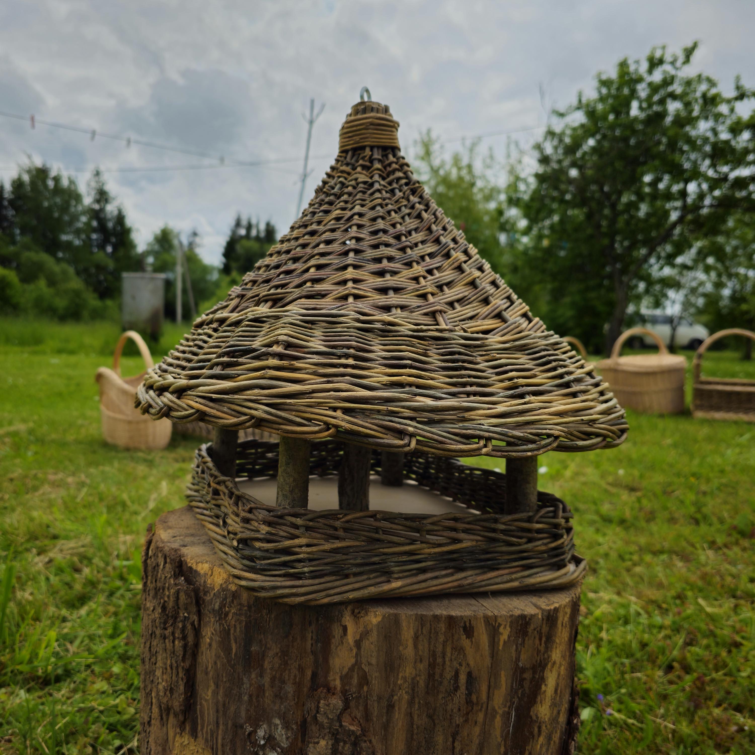Handwoven Wicker Bird Feeder: Rustic Garden Decor, Handmade in Lithuania