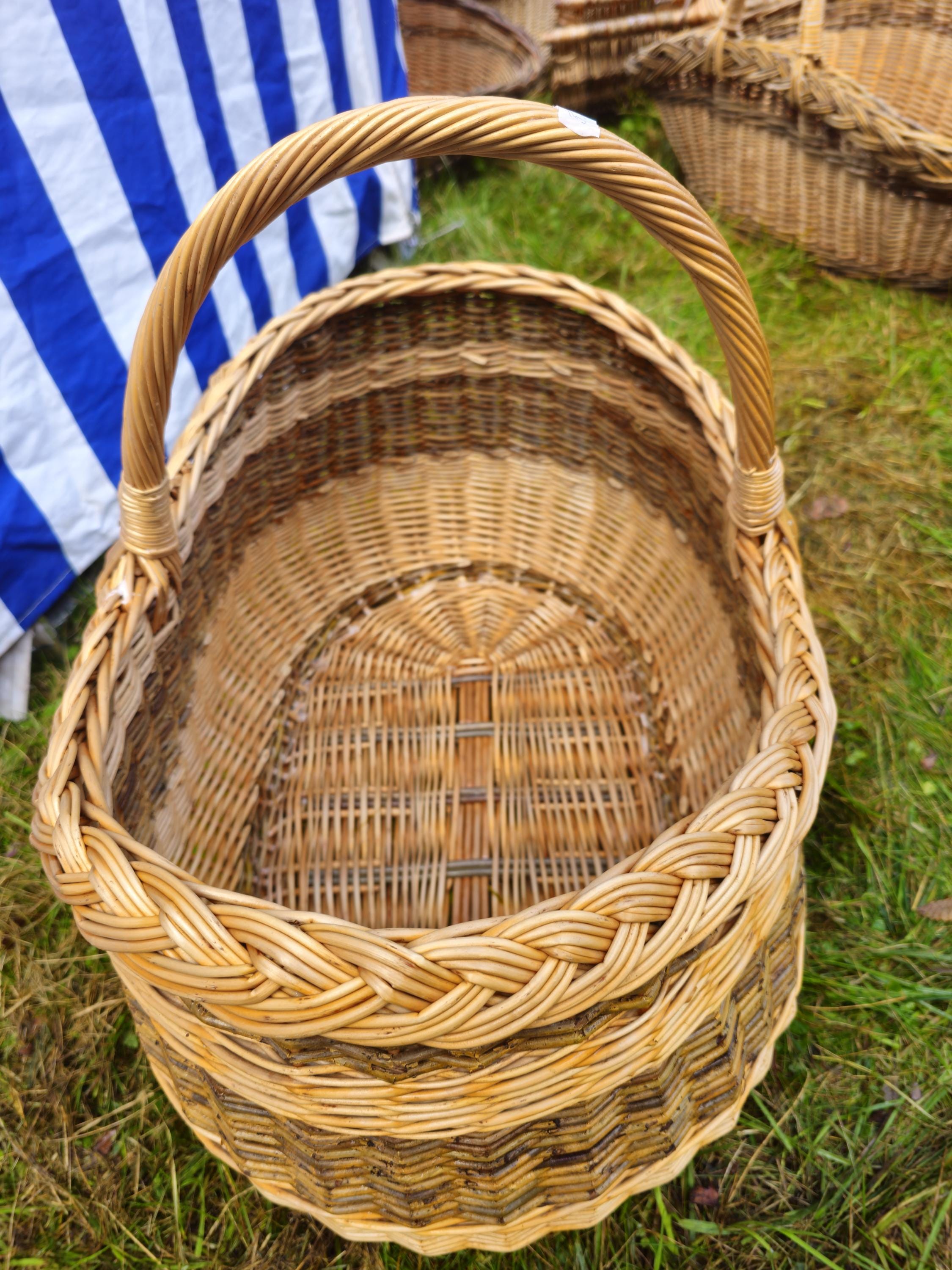 Braided Rim Large Wicker Gathering Basket – Rustic Handwoven Willow Foraging Basket