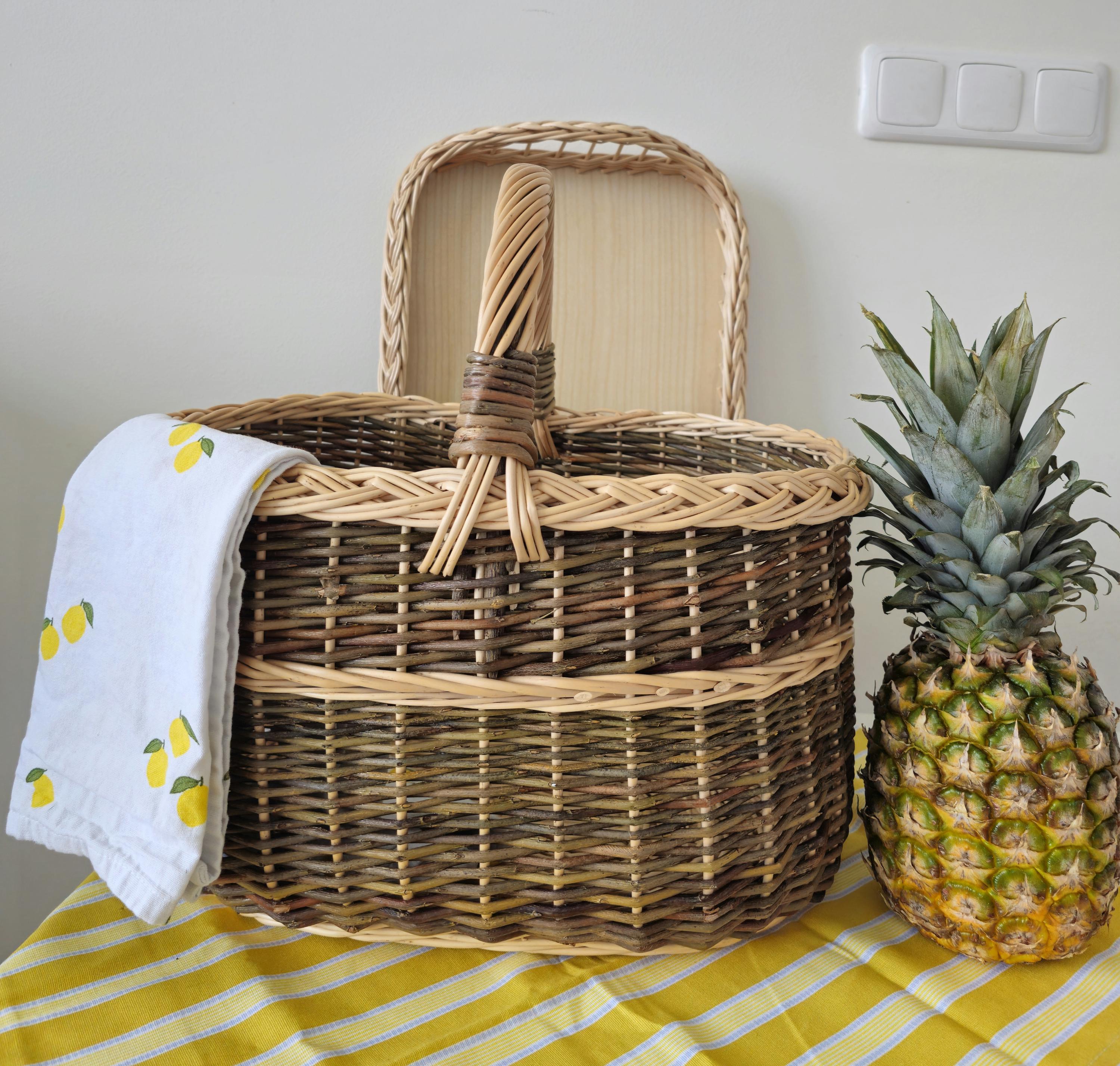 Handmade Wicker Basket with Handle: Rustic Farmhouse Decor from Lithuania