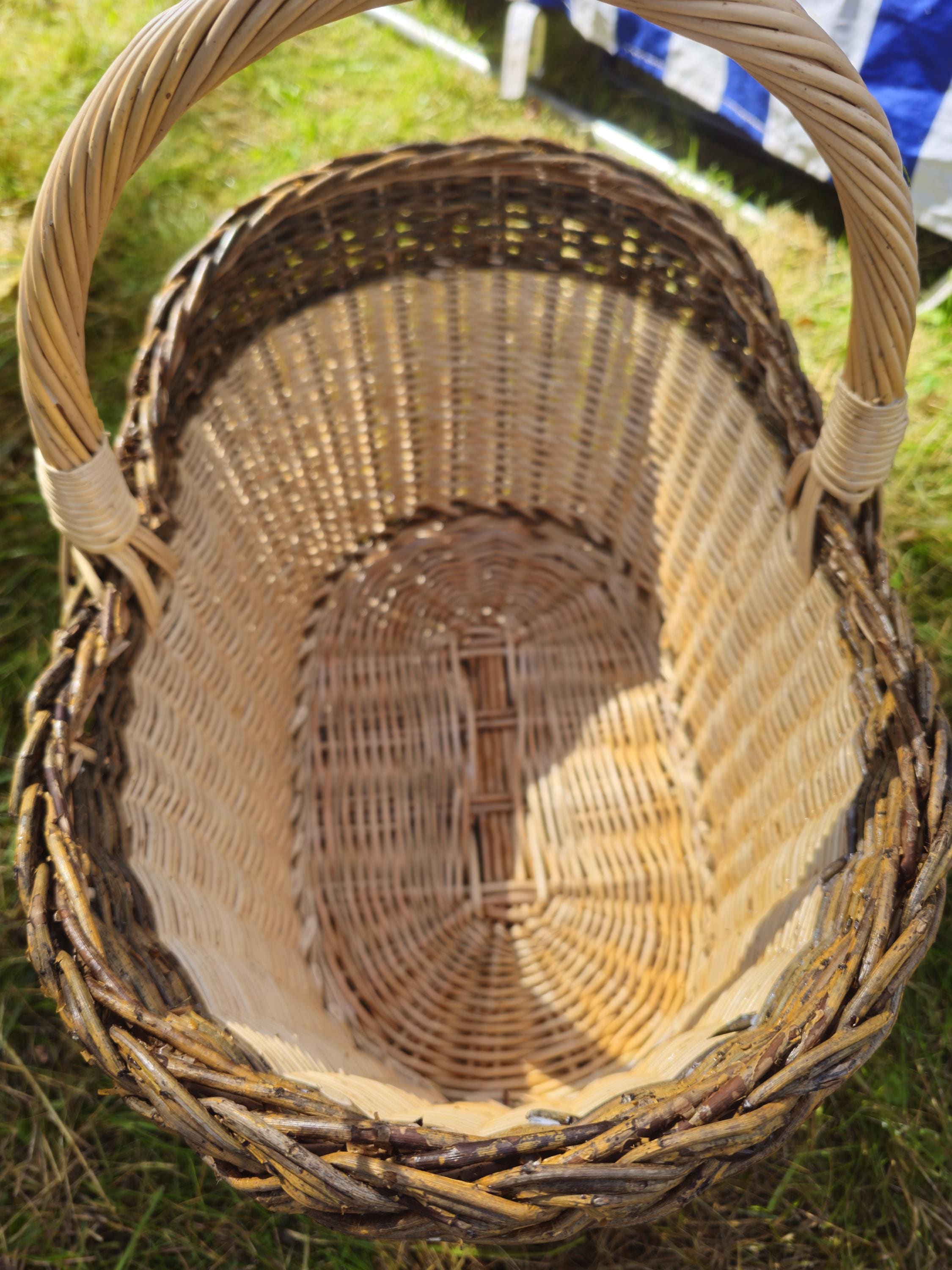 Handwoven Wicker Oval Basket: Large Willow Storage