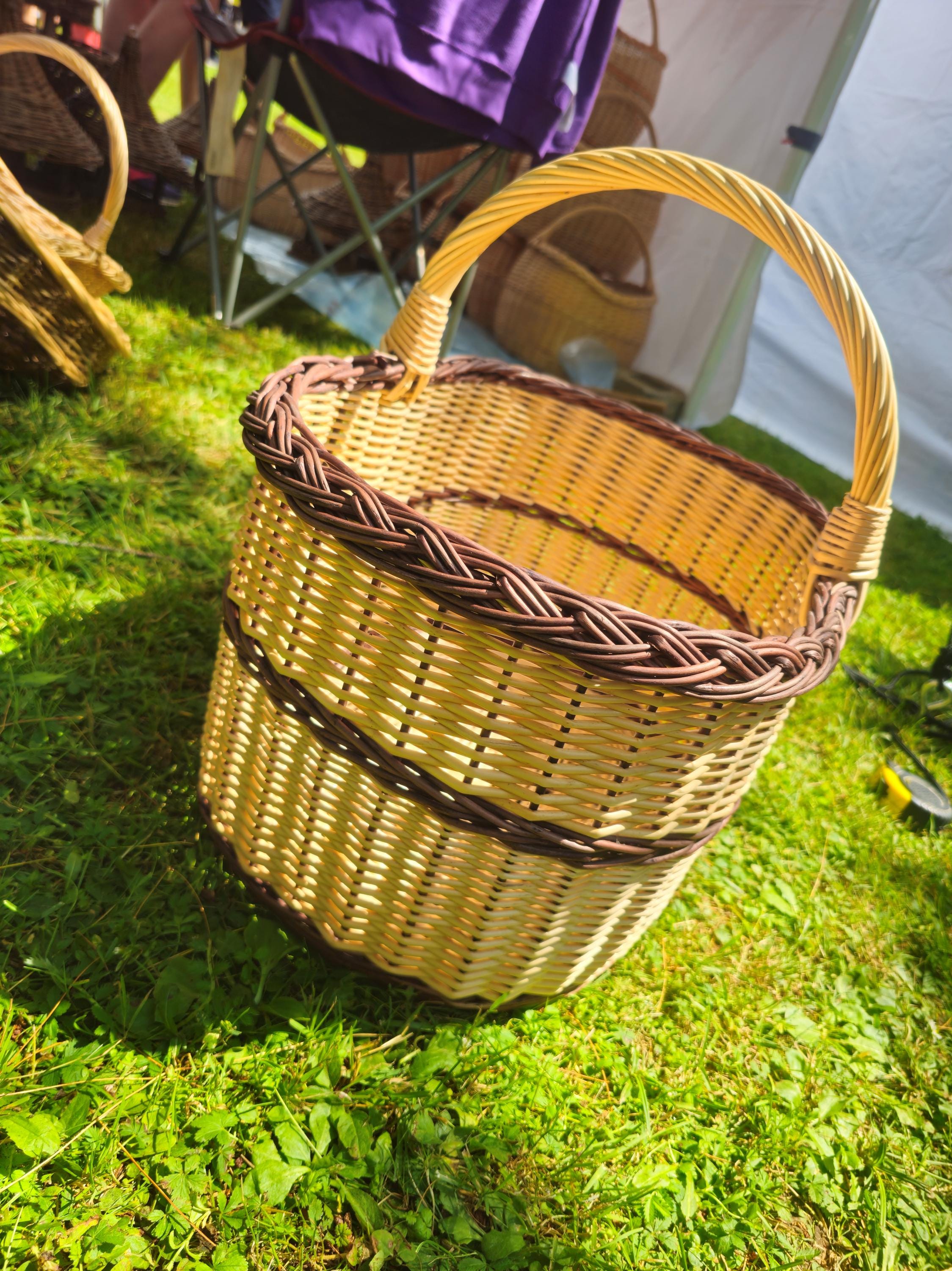 Large Rustic Decorative Wicker Basket – Handwoven Farmhouse Storage – Cottagecore Natural Home Decor