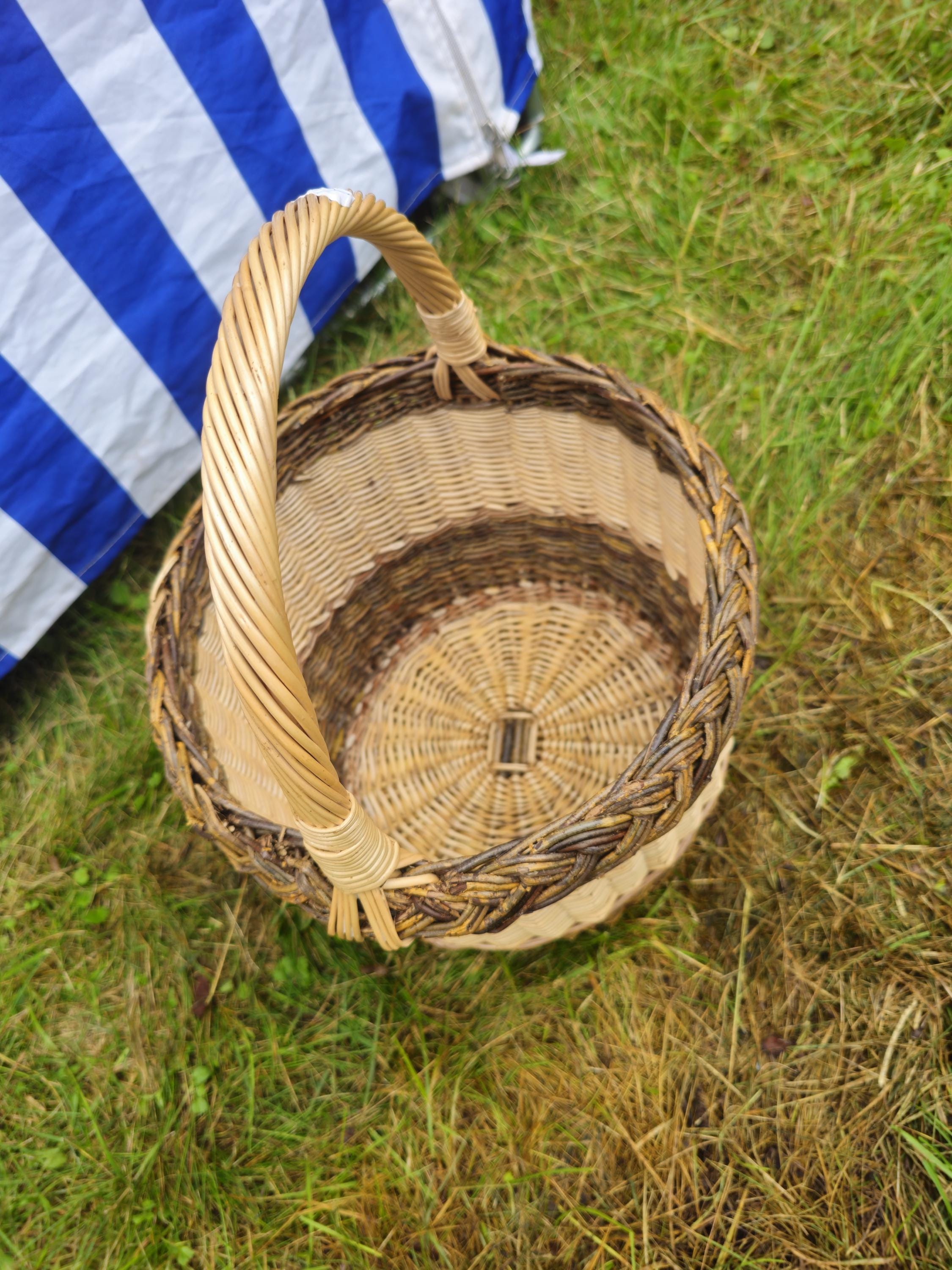 Wicker Basket with Dark Braided Rim – Rustic Handwoven Storage Basket