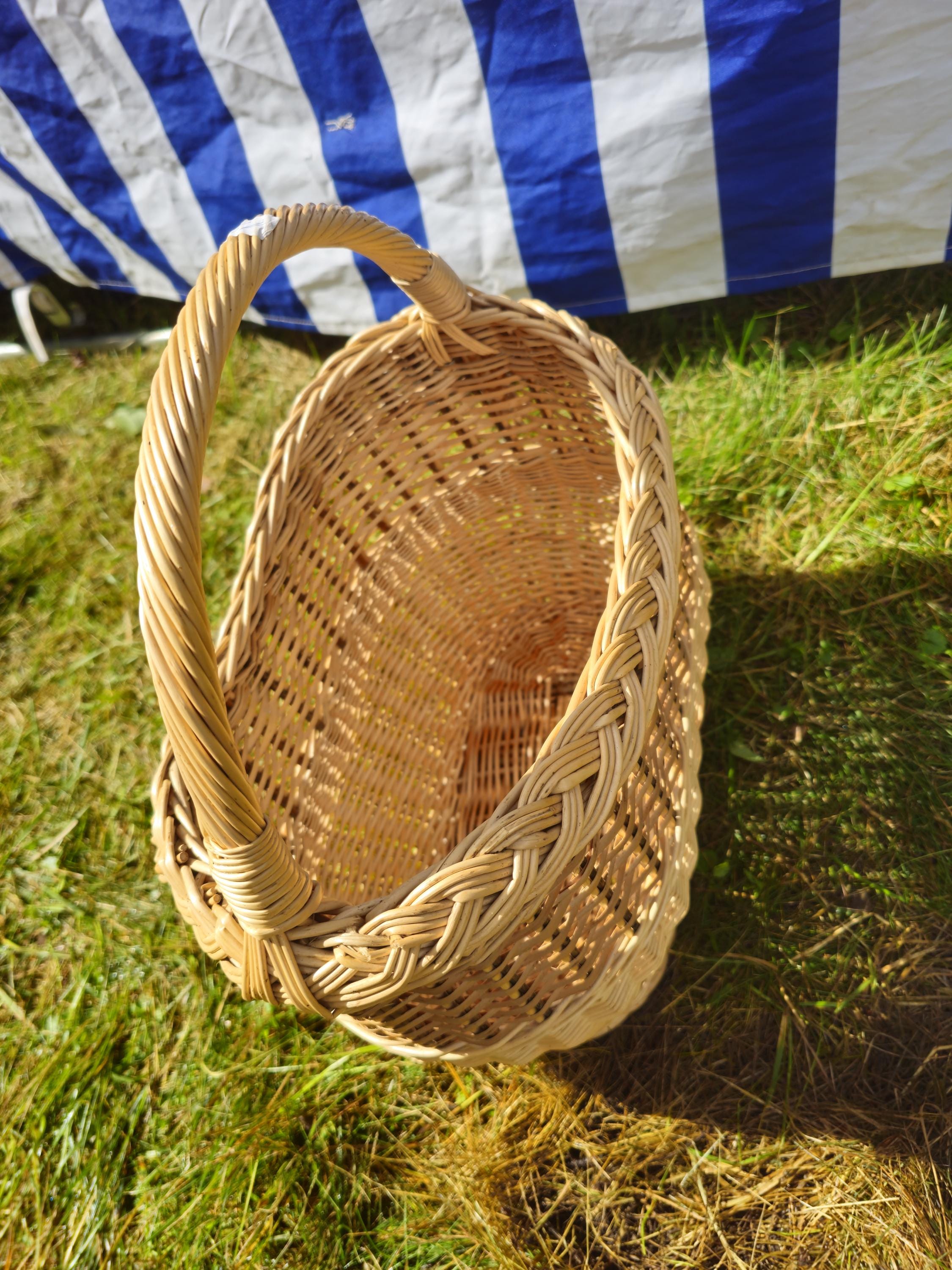 Wicker Basket with Braided Rim – Handwoven Rustic Willow Basket