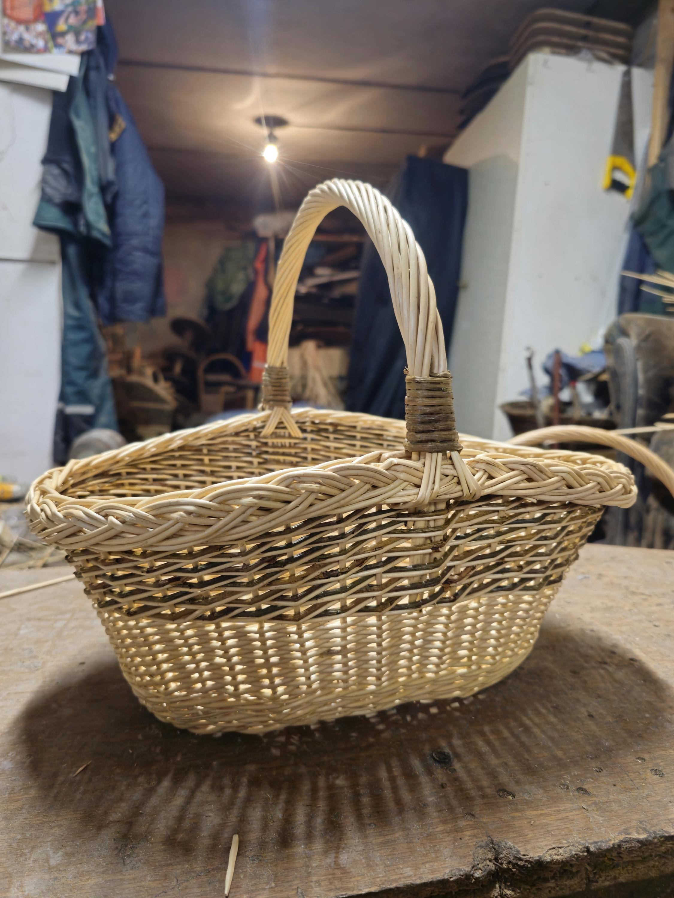 Handwoven Willow Basket: Farmhouse Decor & Bread Storage