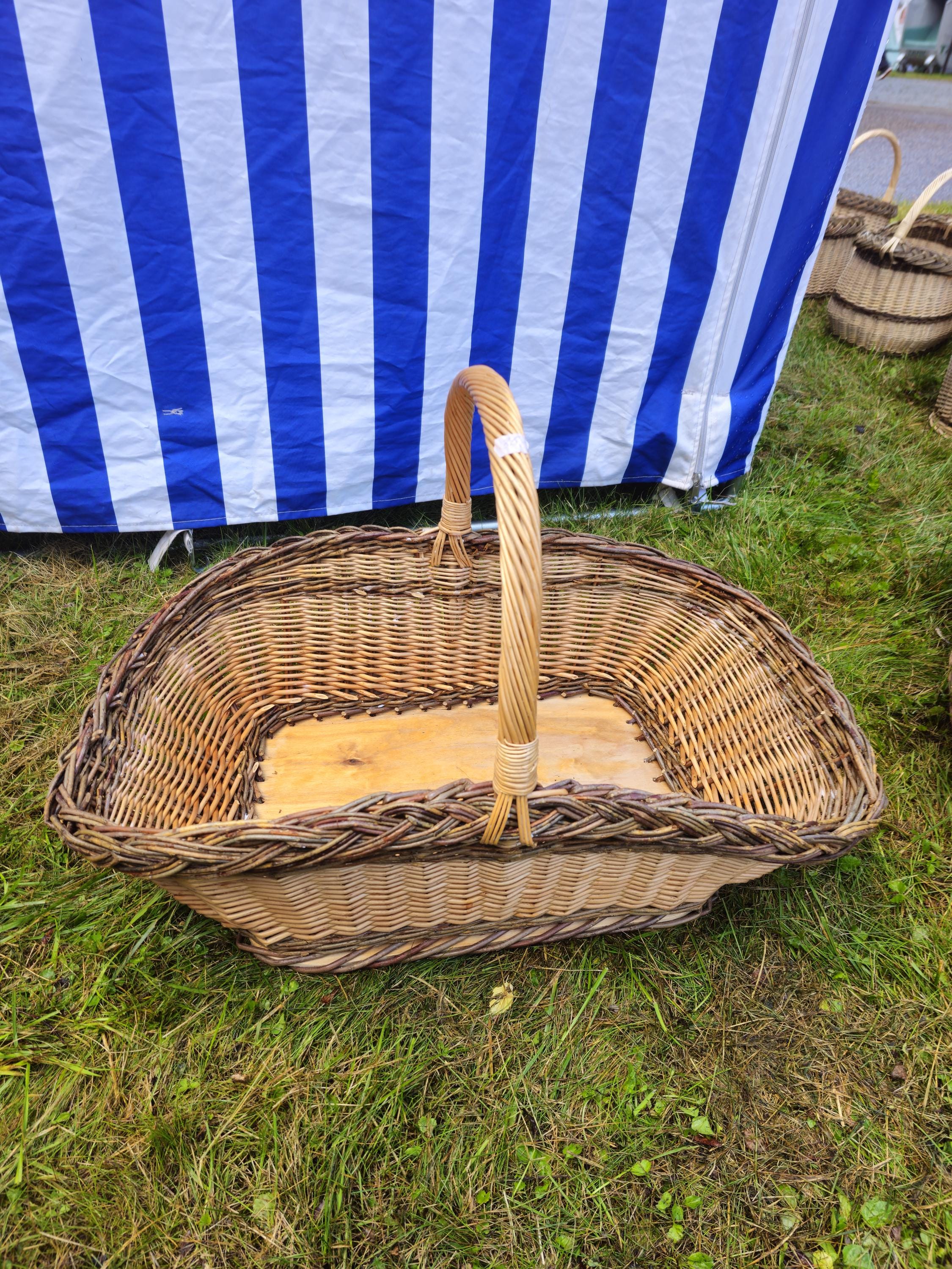 Wicker Gathering Basket with Wooden Base – Extra Large Handwoven Willow Basket