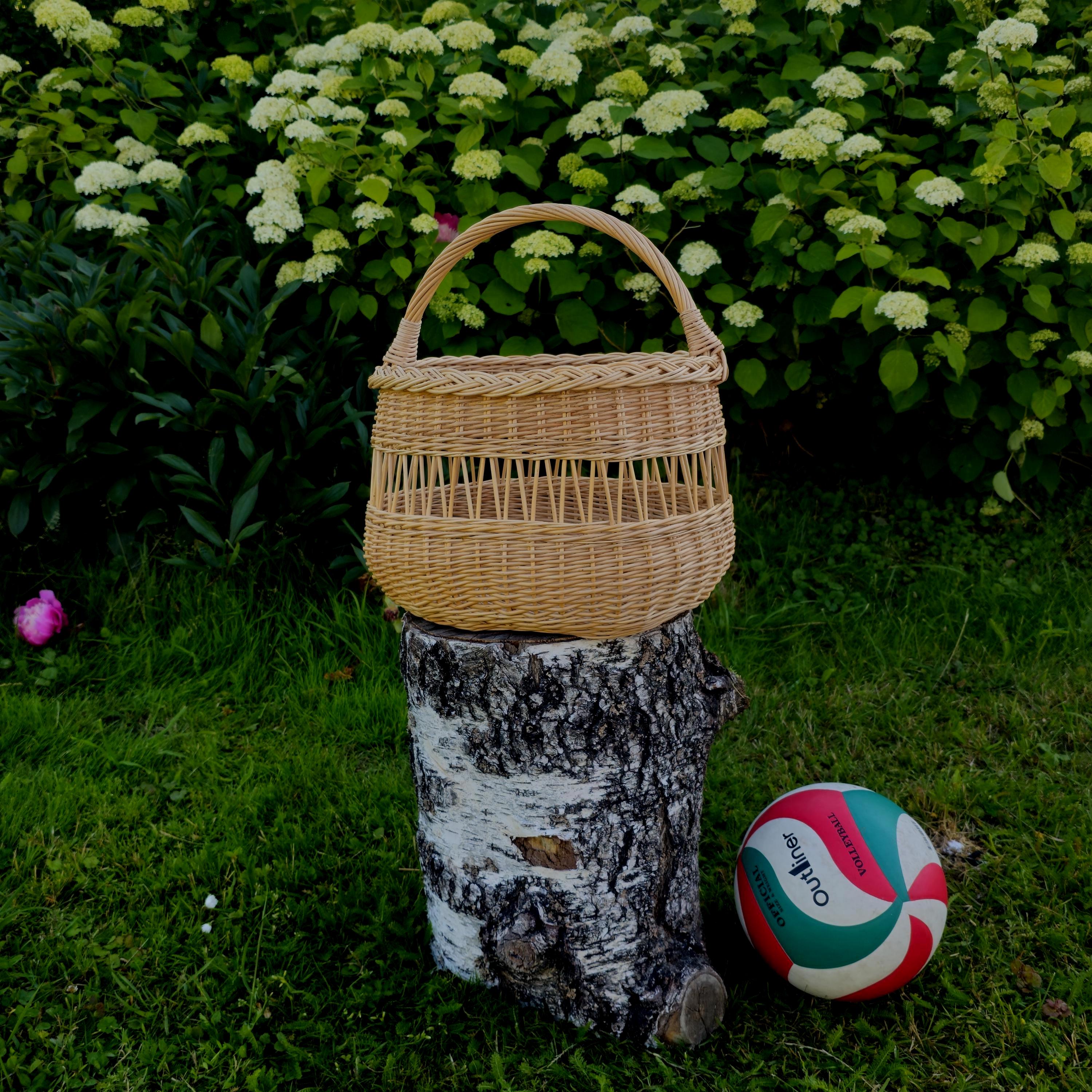 Handwoven Willow Foraging Basket: Rustic Cottagecore Decor, Handmade in Lithuania