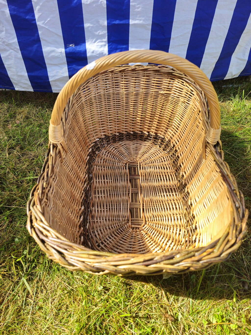 Extra Large Handwoven Wicker Basket: Rustic Harvest & Storage