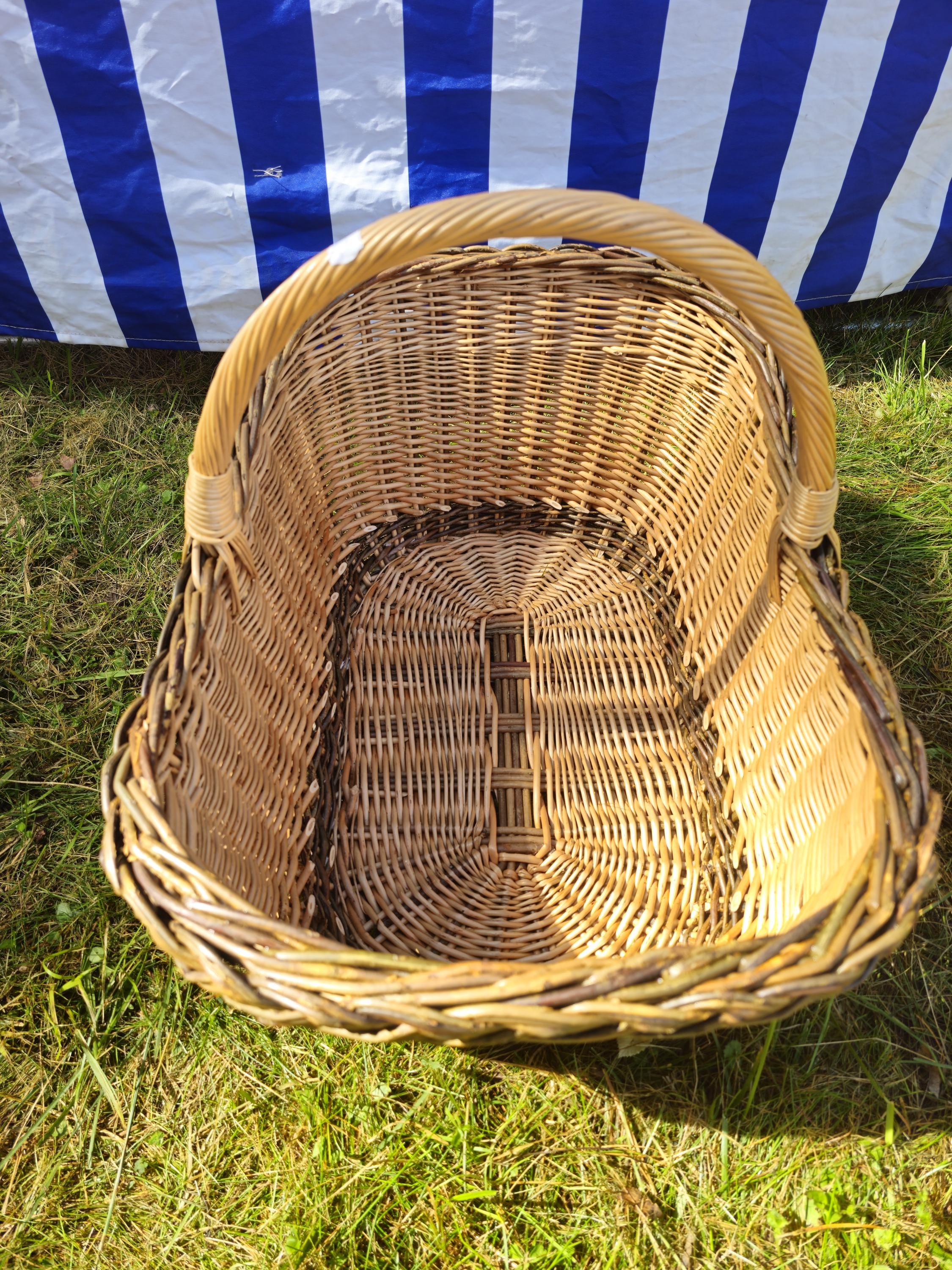 Extra Large Handwoven Wicker Basket: Rustic Harvest & Storage
