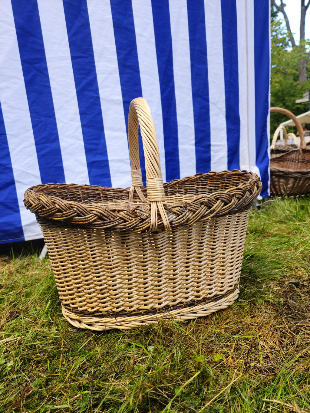 Wicker Oval Basket with Rustic Dark Rim – Handwoven Willow Foraging Basket