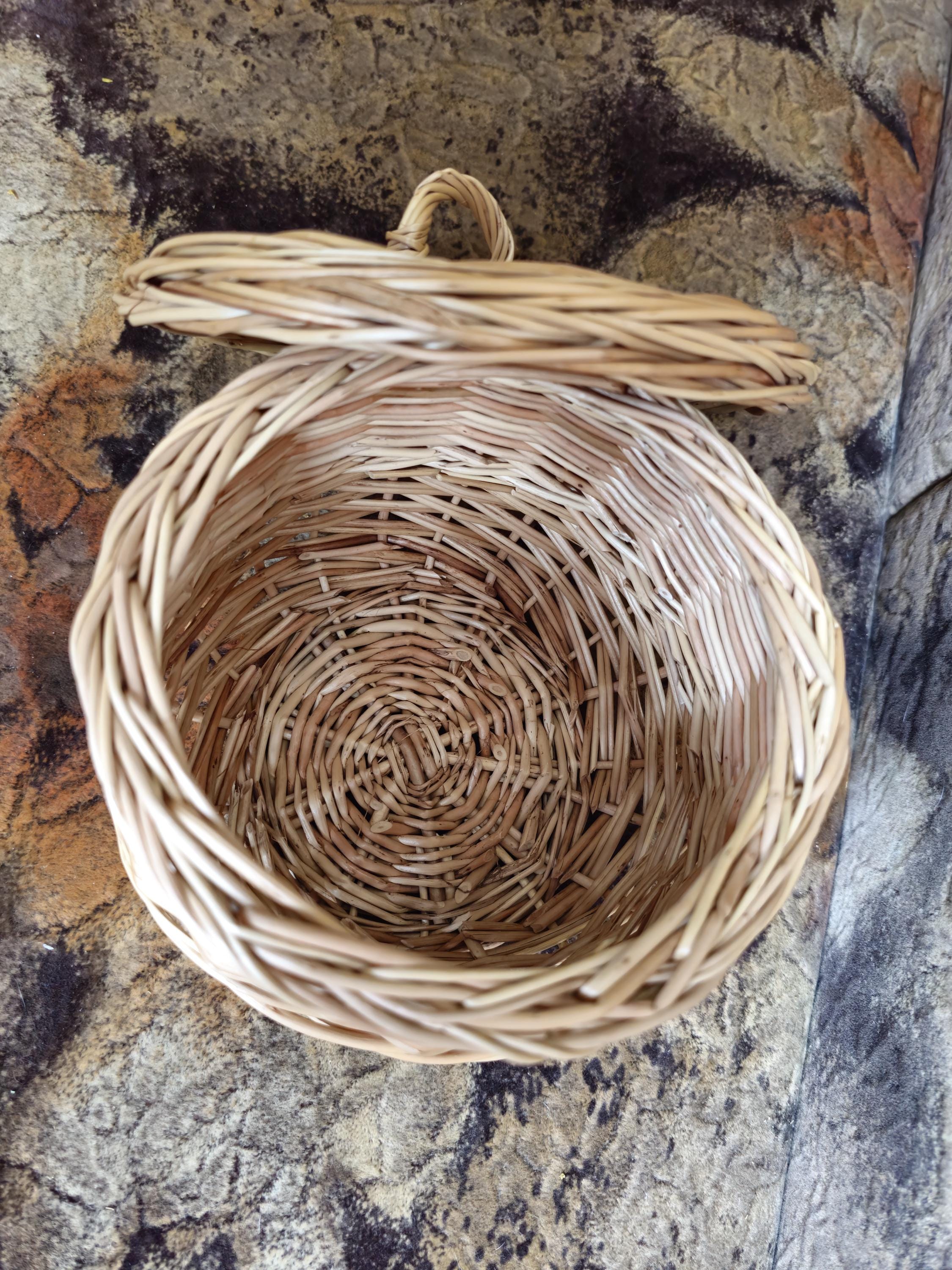Handwoven Willow Basket Jar with Lid: Rustic Kitchen & Home Decor