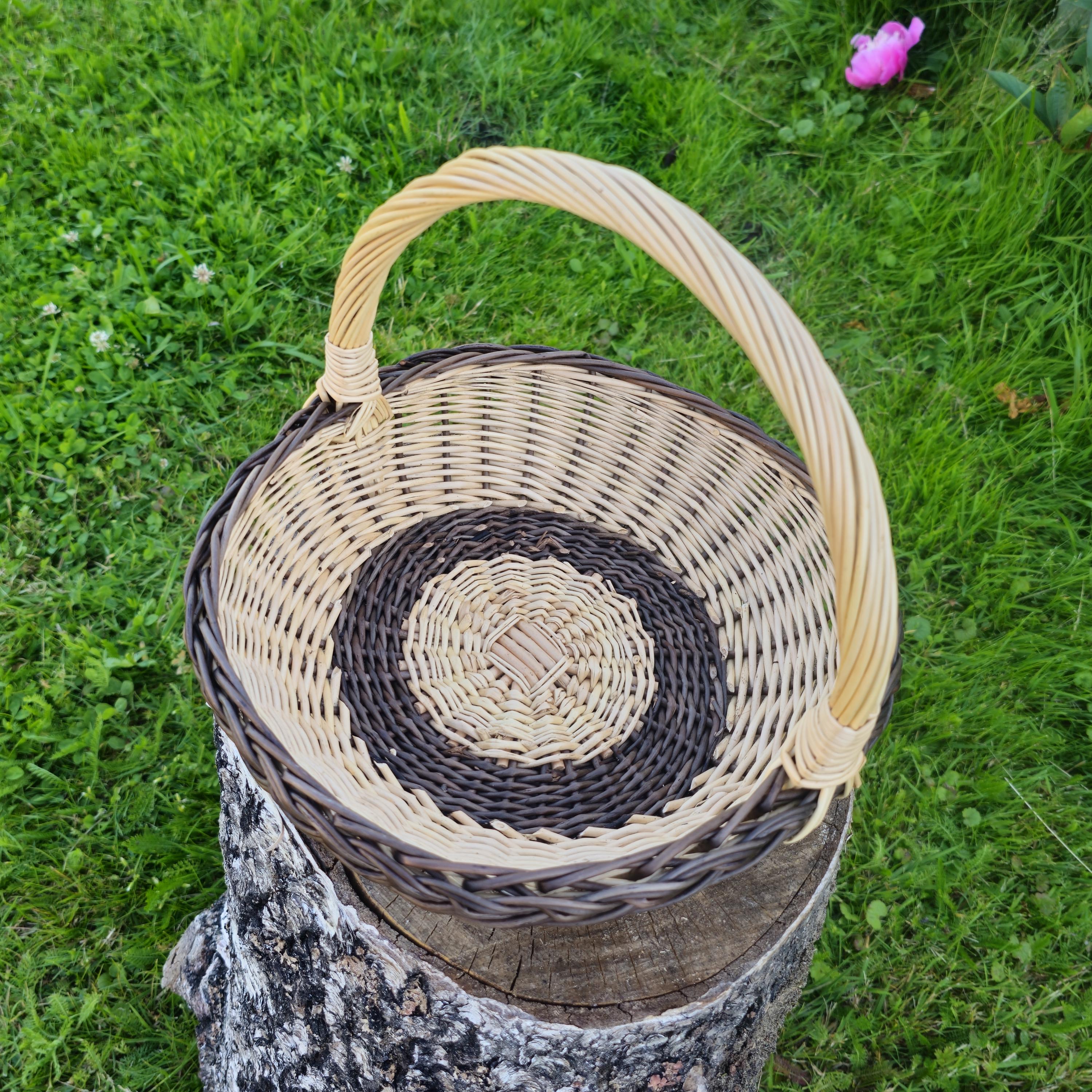 Handwoven Willow Flower Girl Basket: Lithuanian Wedding Decor