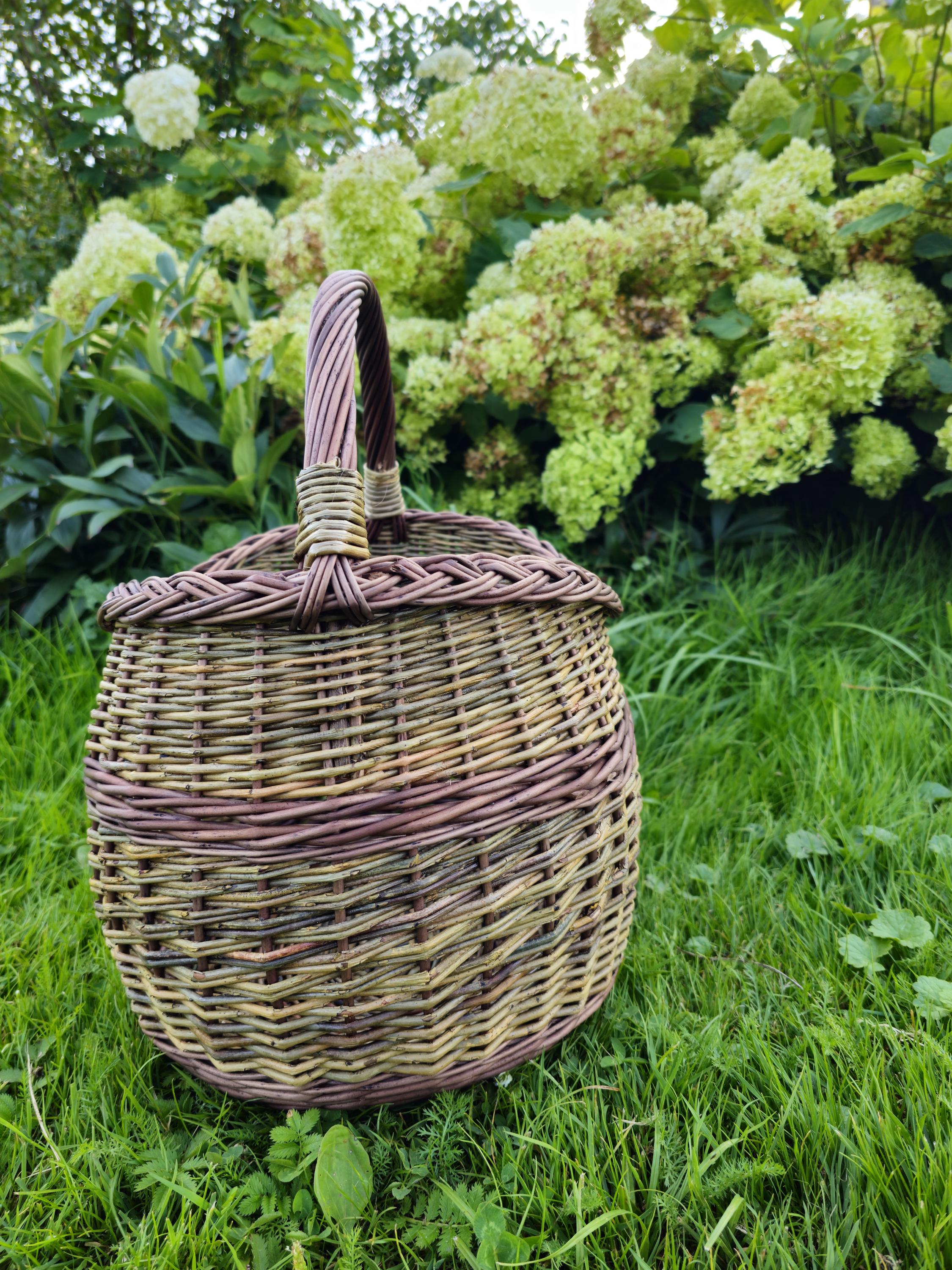 Rustic Decorative Wicker Basket – Handwoven Natural Storage – Farmhouse Cottagecore Home Decor