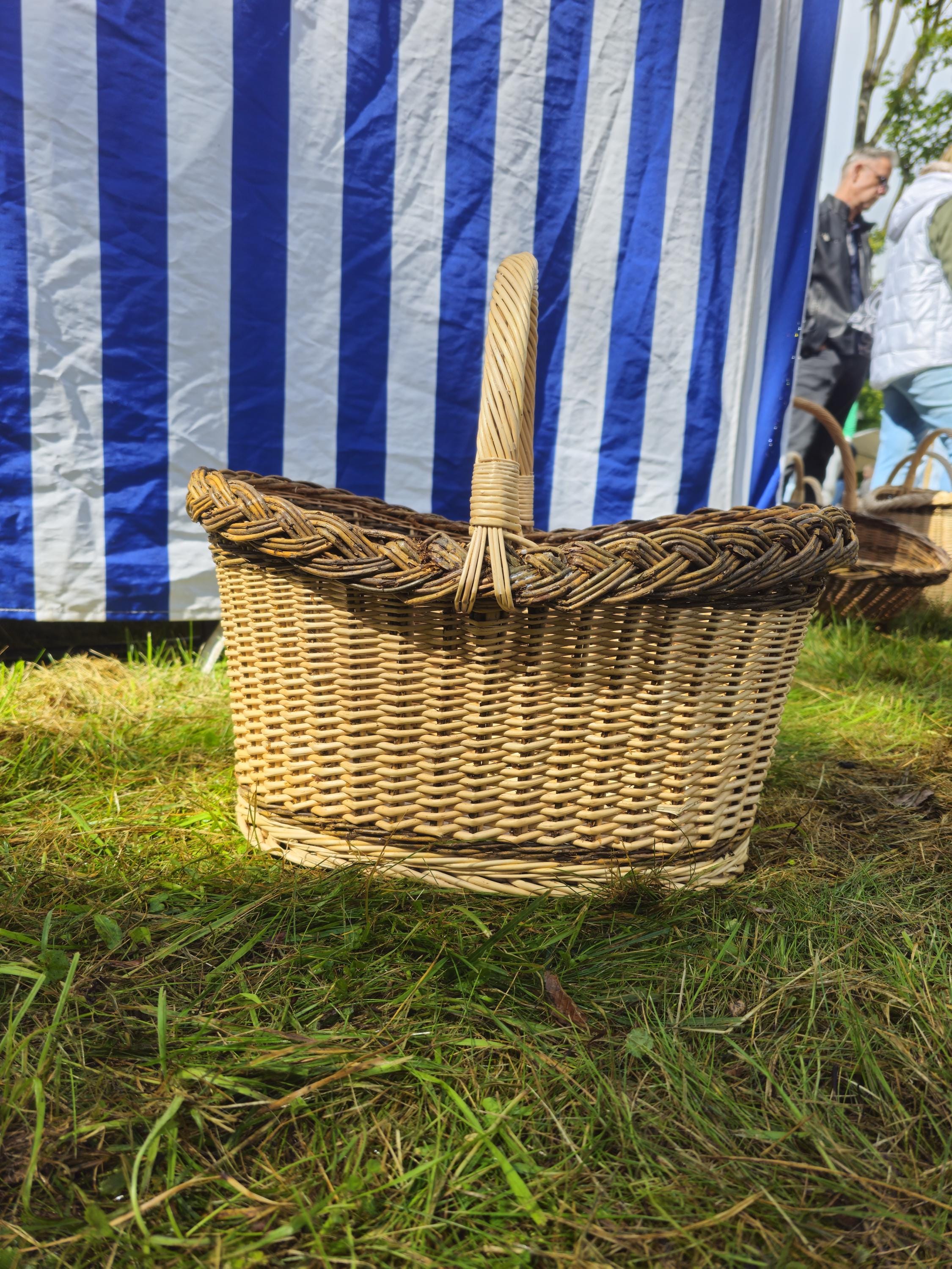 Handwoven Wicker Oval Basket: Large Willow Storage