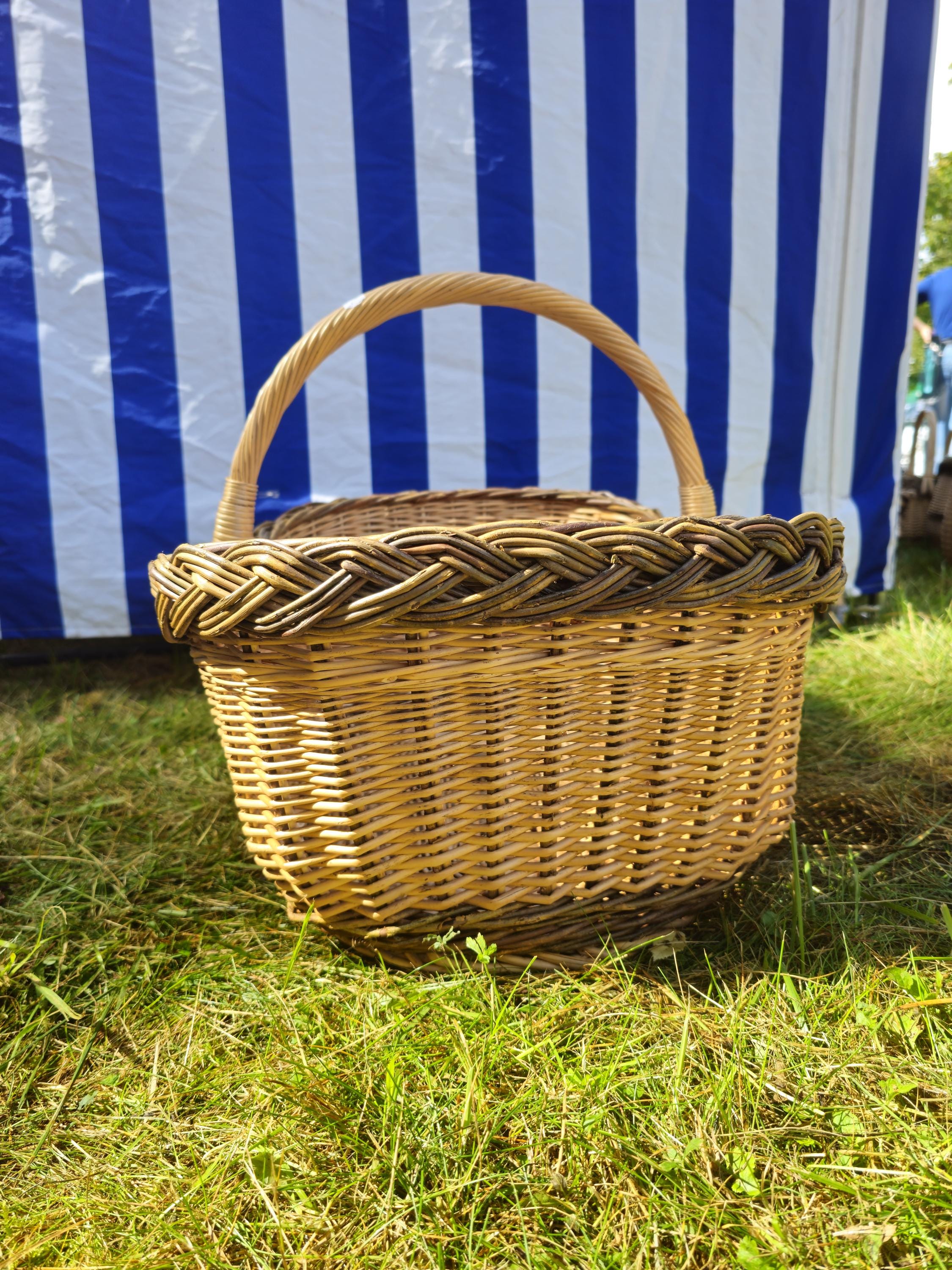 Extra Large Handwoven Wicker Basket: Rustic Harvest & Storage