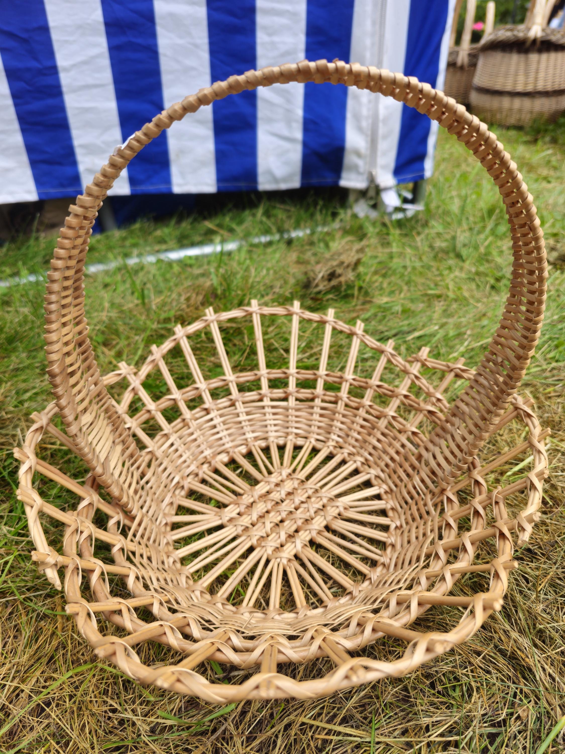 Shallow Wicker Display Basket with Arched Handle – Oval Handwoven Tray