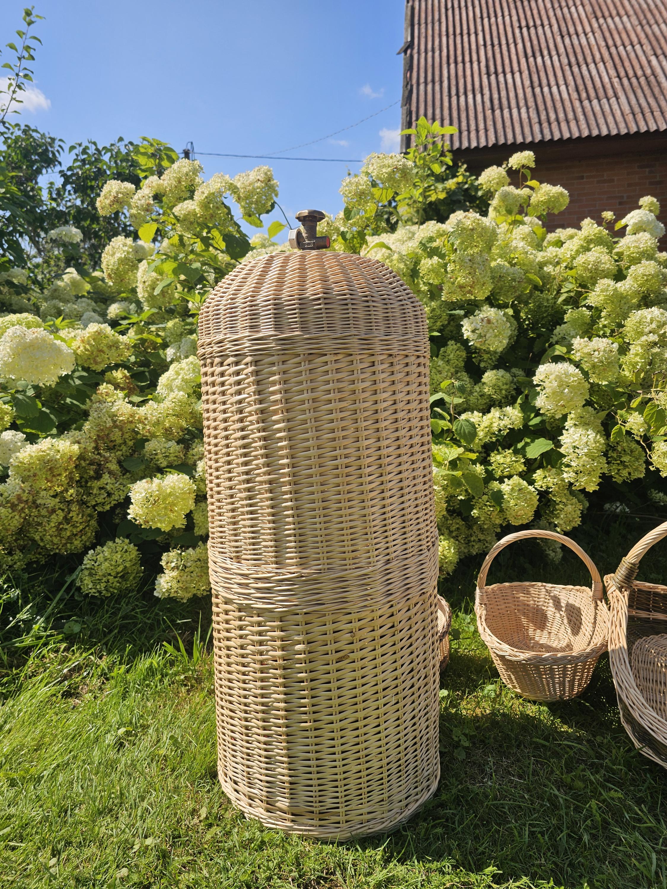 Handwoven Wicker Propane Tank Cover: Rustic Patio Gas Cylinder Hide