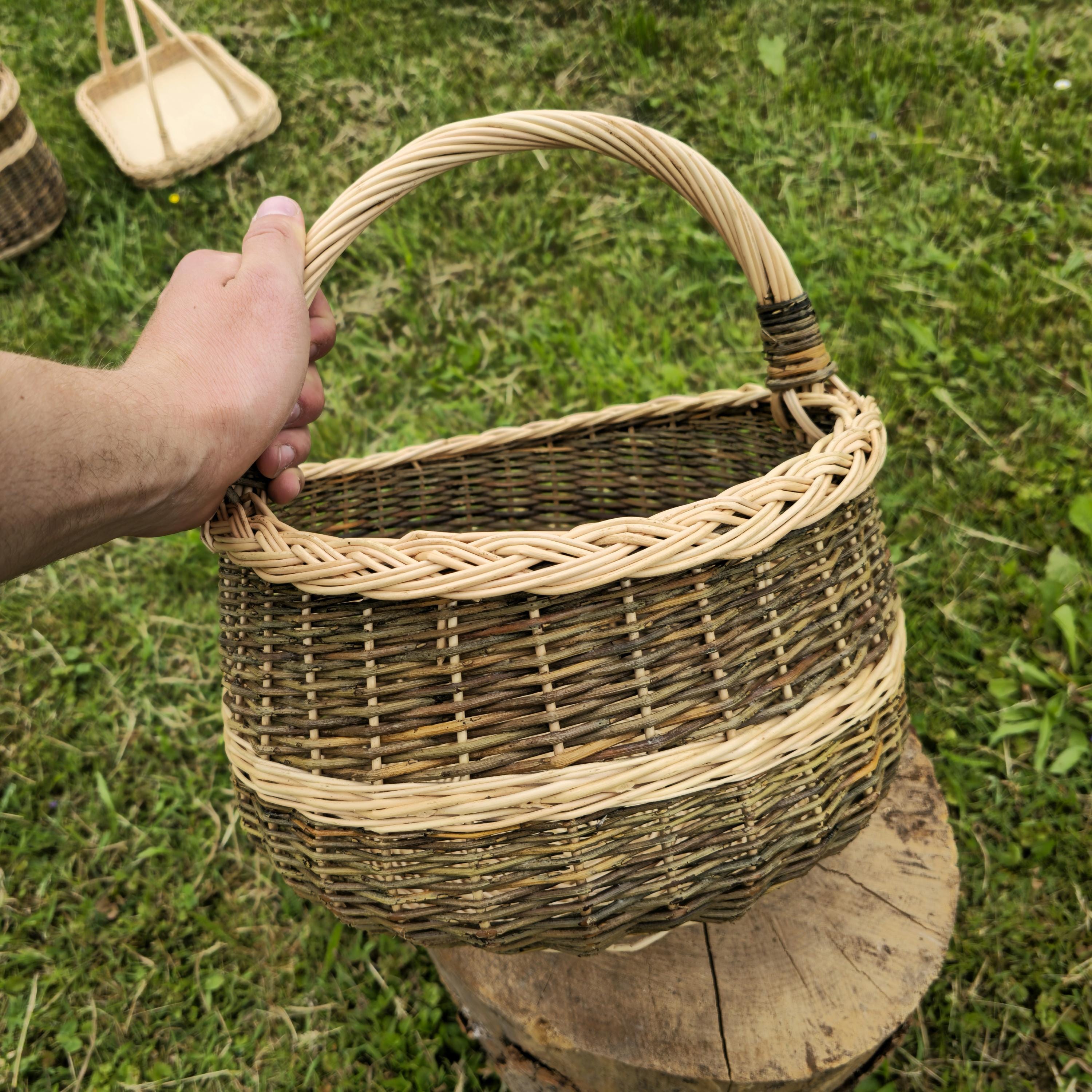Handwoven Willow Basket: Rustic Lithuanian Home Decor