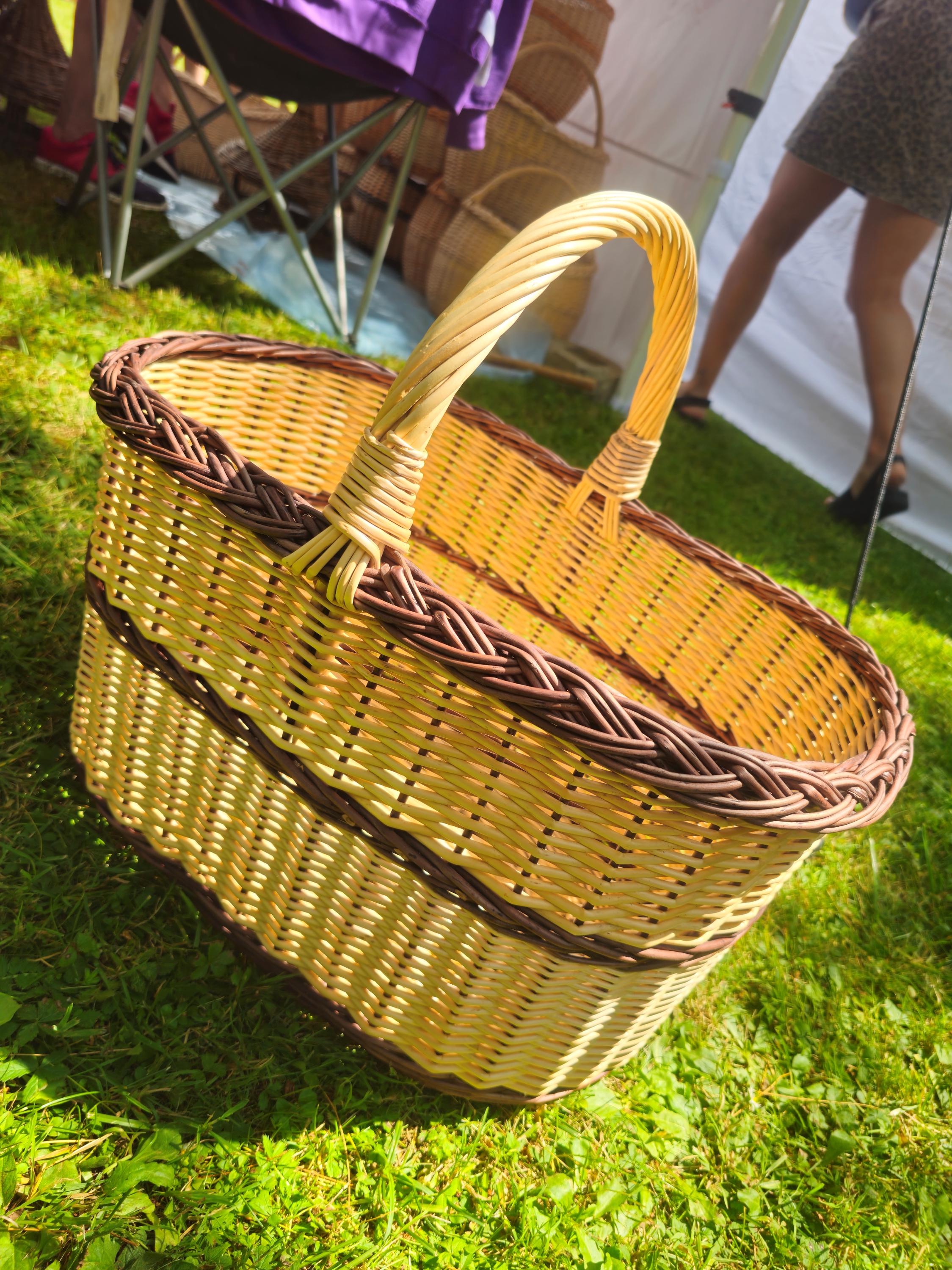 Large Rustic Decorative Wicker Basket – Handwoven Farmhouse Storage – Cottagecore Natural Home Decor