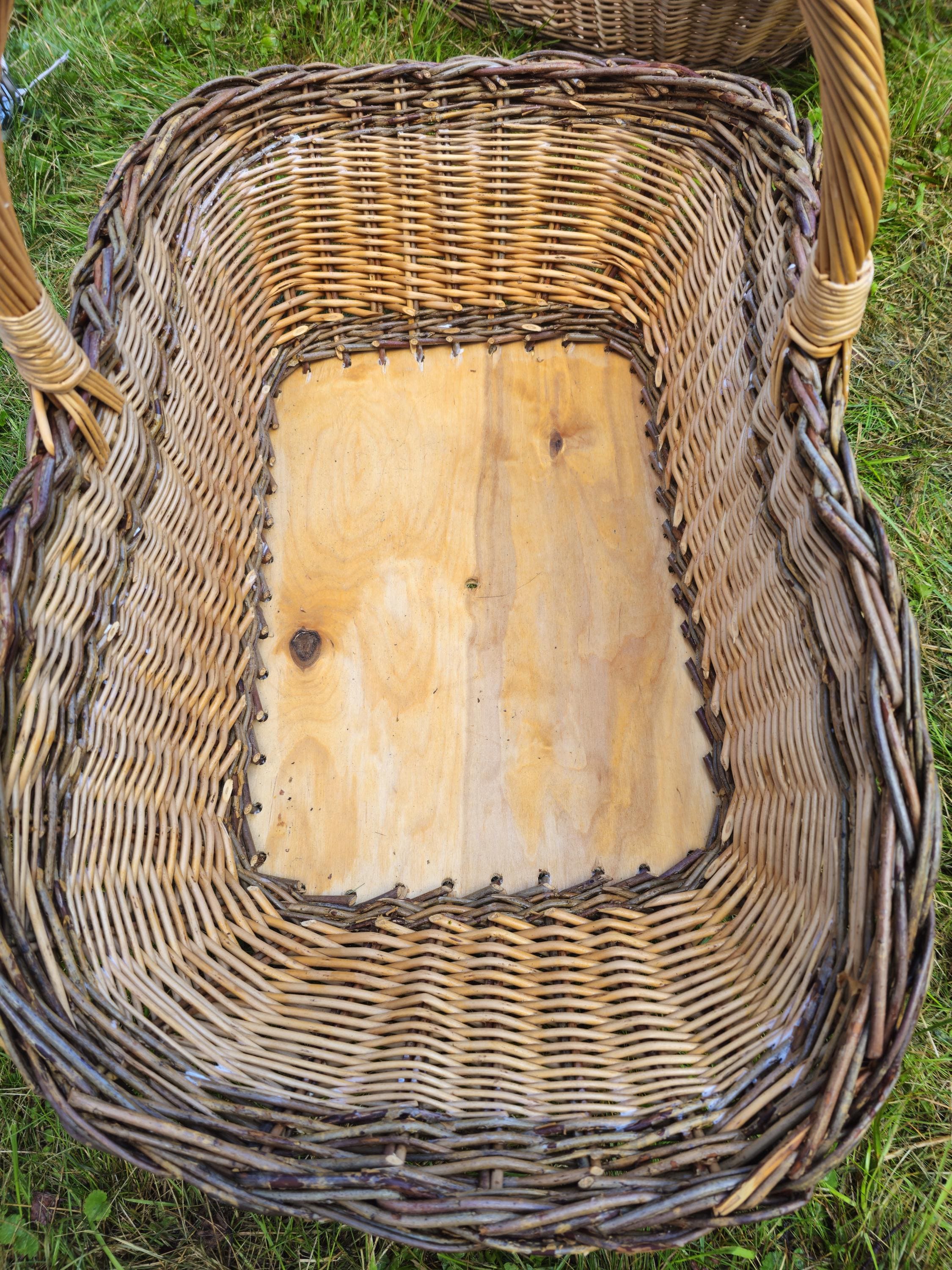 Wicker Gathering Basket with Wooden Base – Extra Large Handwoven Willow Basket