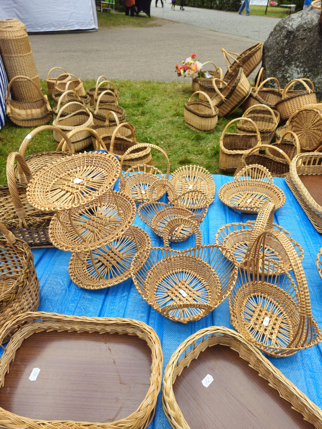 Oval Woven Wicker Tray – Natural Decorative Handcrafted Piece