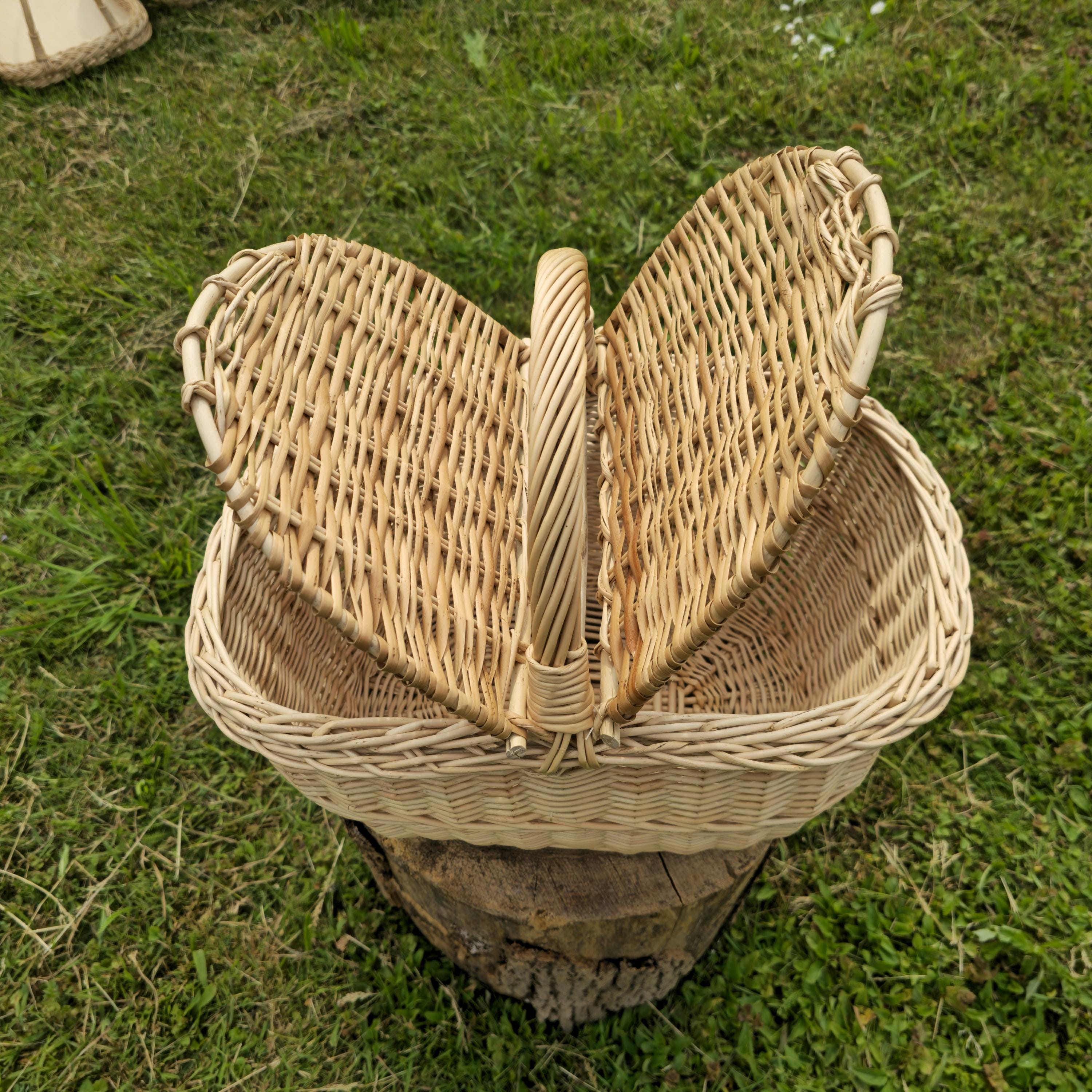 Large Wicker Picnic Basket: Handmade Willow Cottagecore Basket