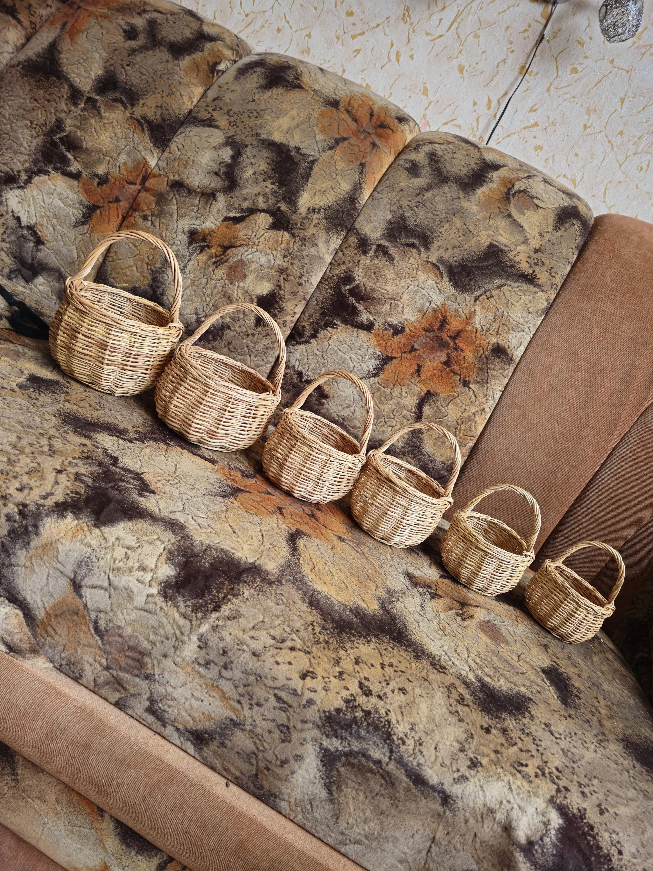 Small Handwoven Willow Basket with Handle | Rustic Foraging Charm