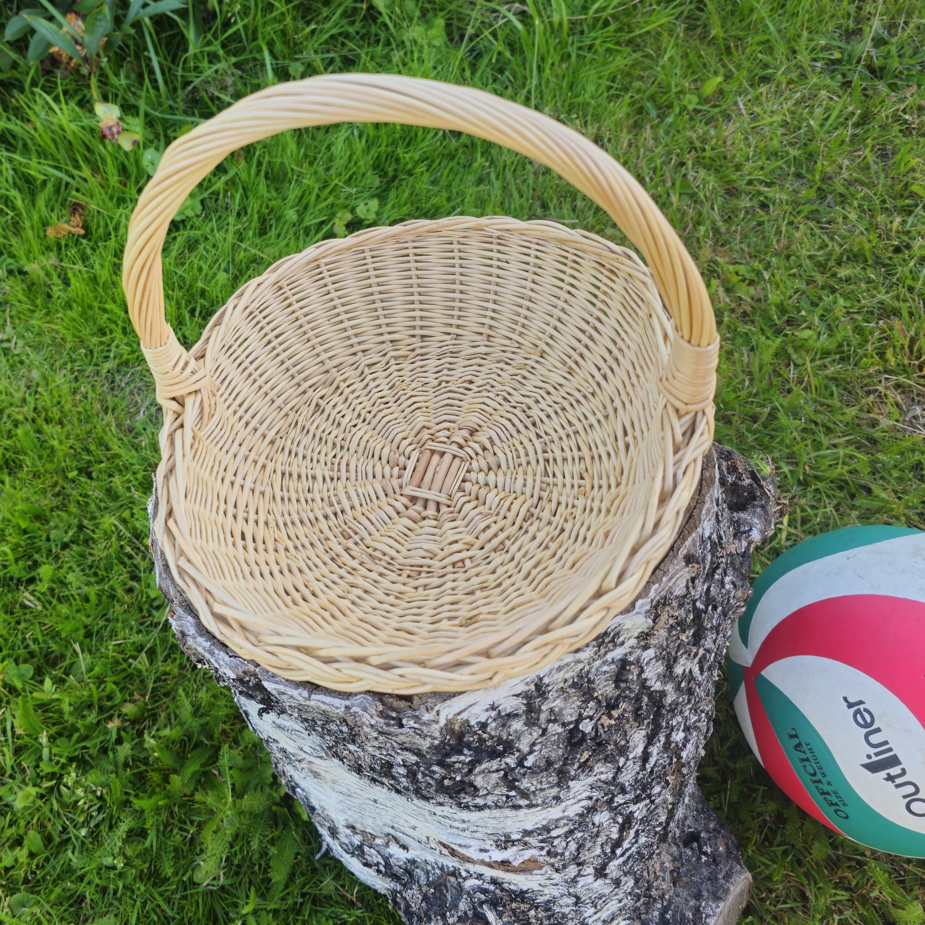Handwoven Willow Flower Girl Basket: Lithuanian Wedding Decor