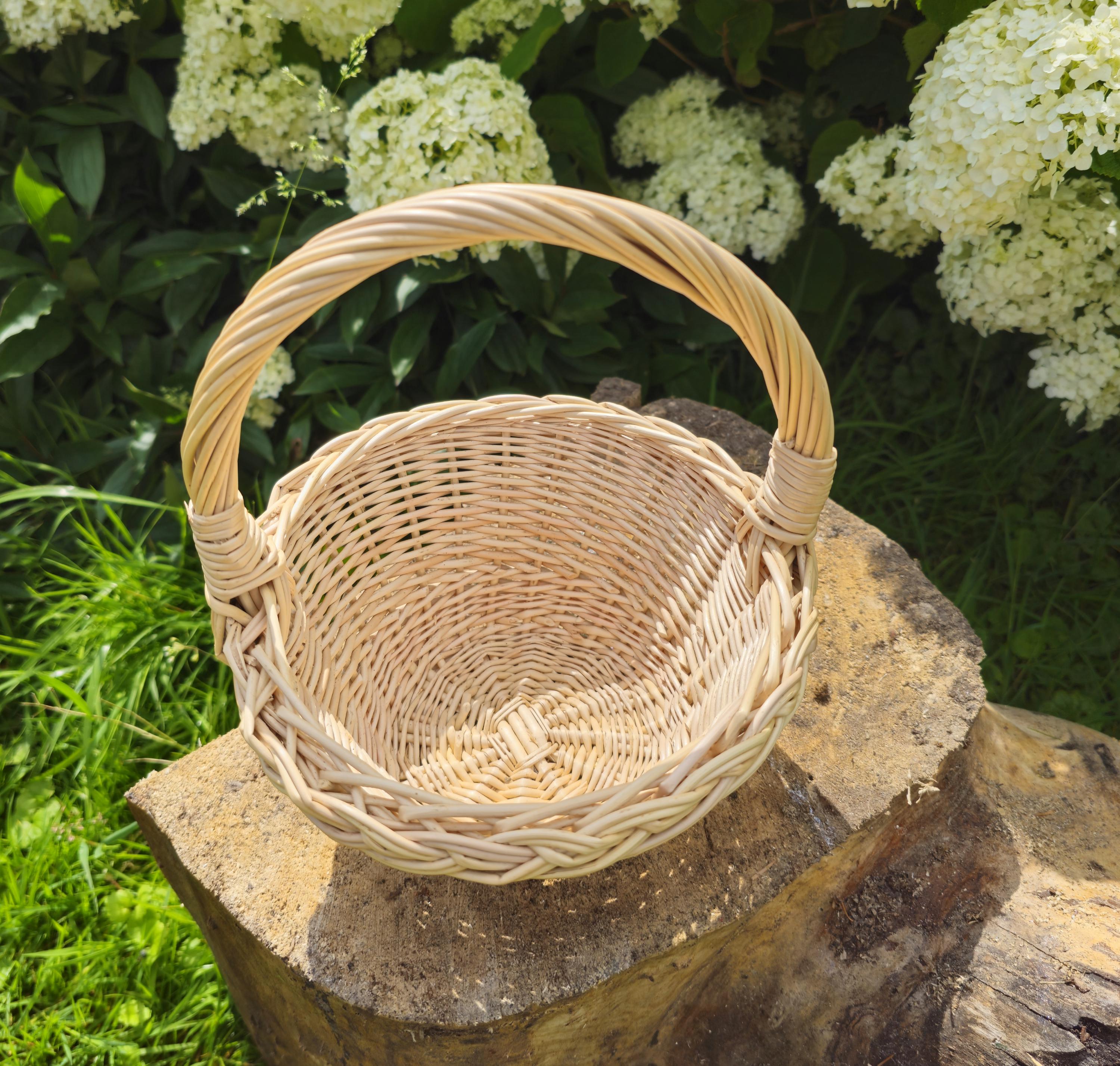 Small Rustic Decorative Wicker Basket – Mini Handwoven Farmhouse Storage – Cottagecore Natural Decor
