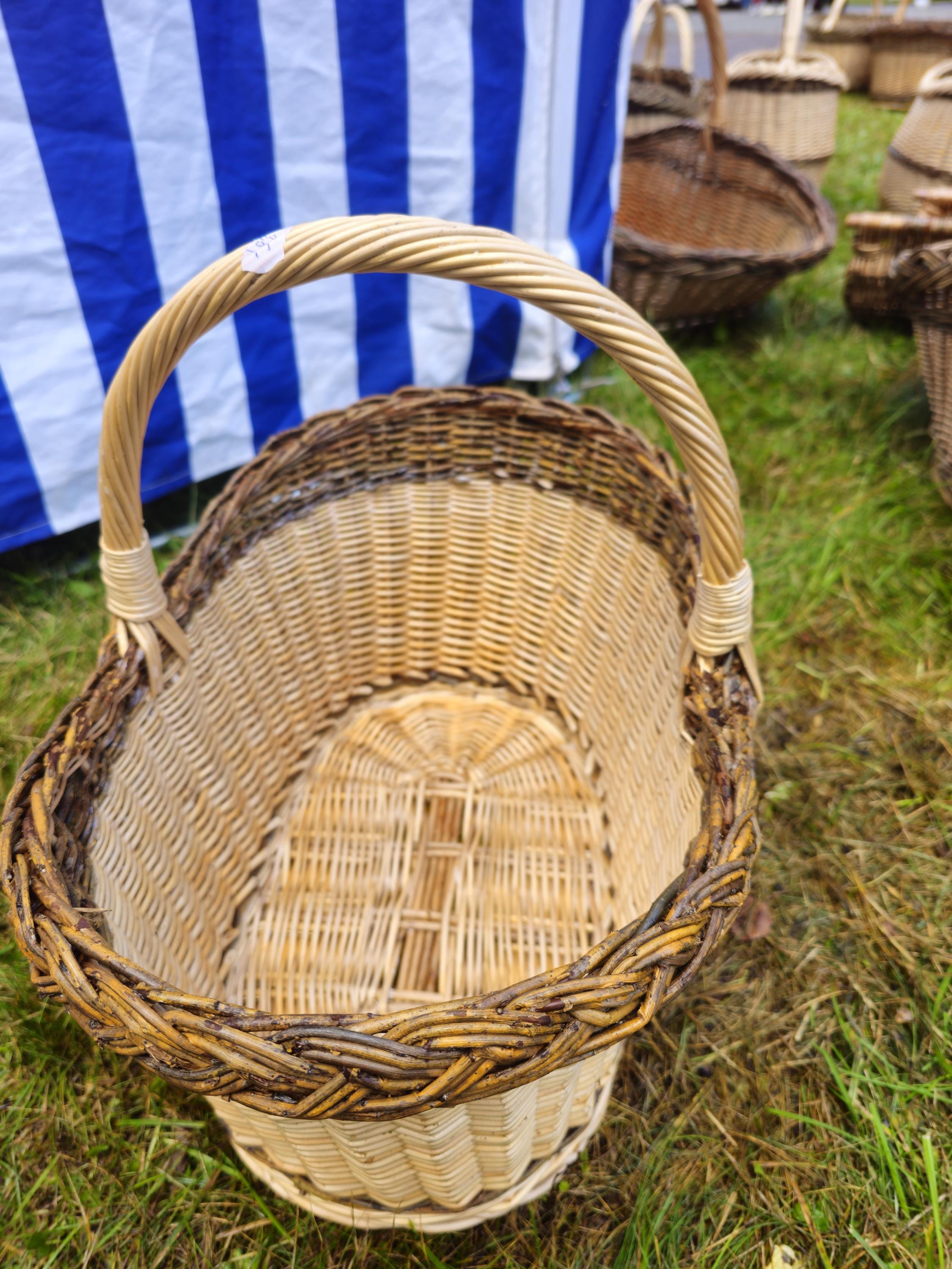 Wicker Oval Basket with Rustic Dark Rim – Handwoven Willow Foraging Basket