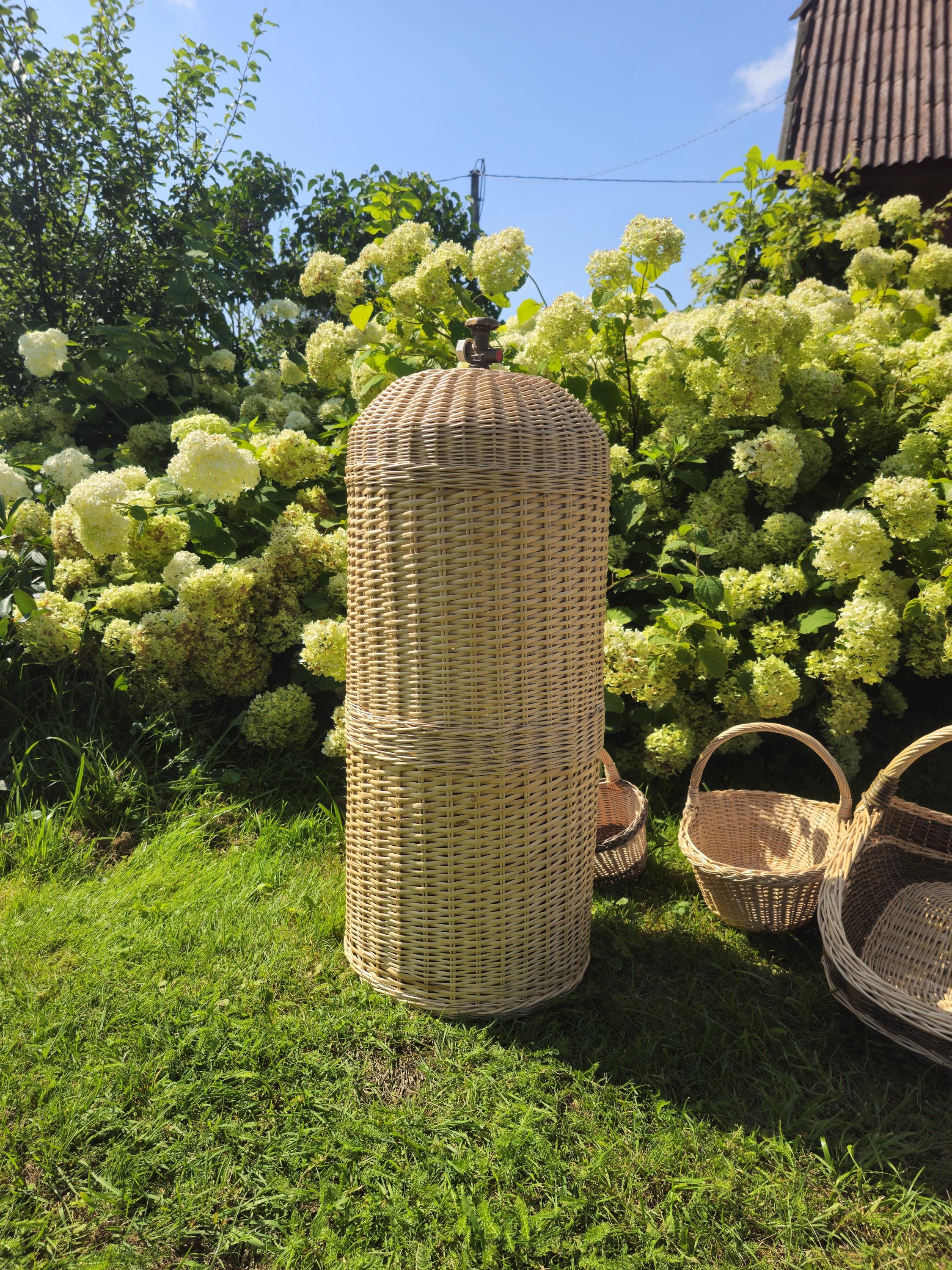 Handwoven Wicker Propane Tank Cover: Rustic Patio Gas Cylinder Hide